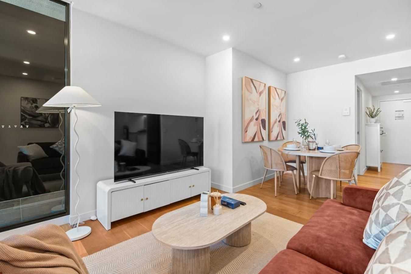 Stylish 2bedroom Inner-city In South Apartment