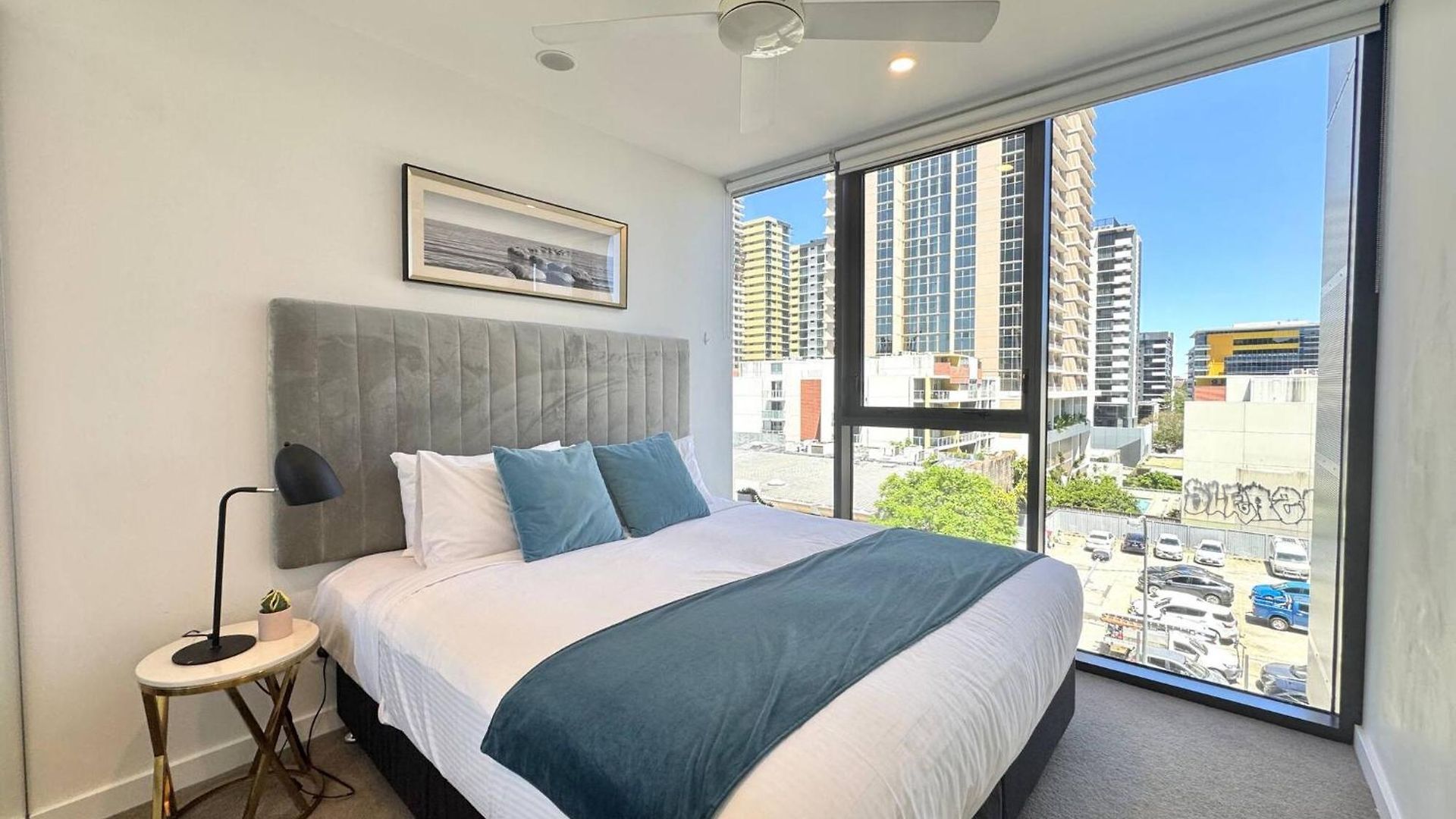 Apartment 1br One Skyline With Pool, Free Parking And Gym