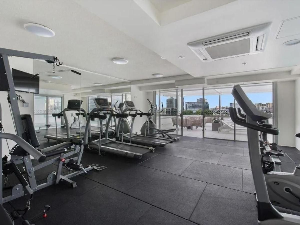 Modern Pad, 1-min To Showgrounds Brisbane