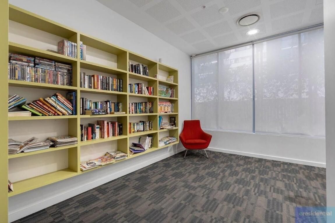 Apartment Modern 1br Retreat - Pool, Gym, Parking - Walk To South Bank *