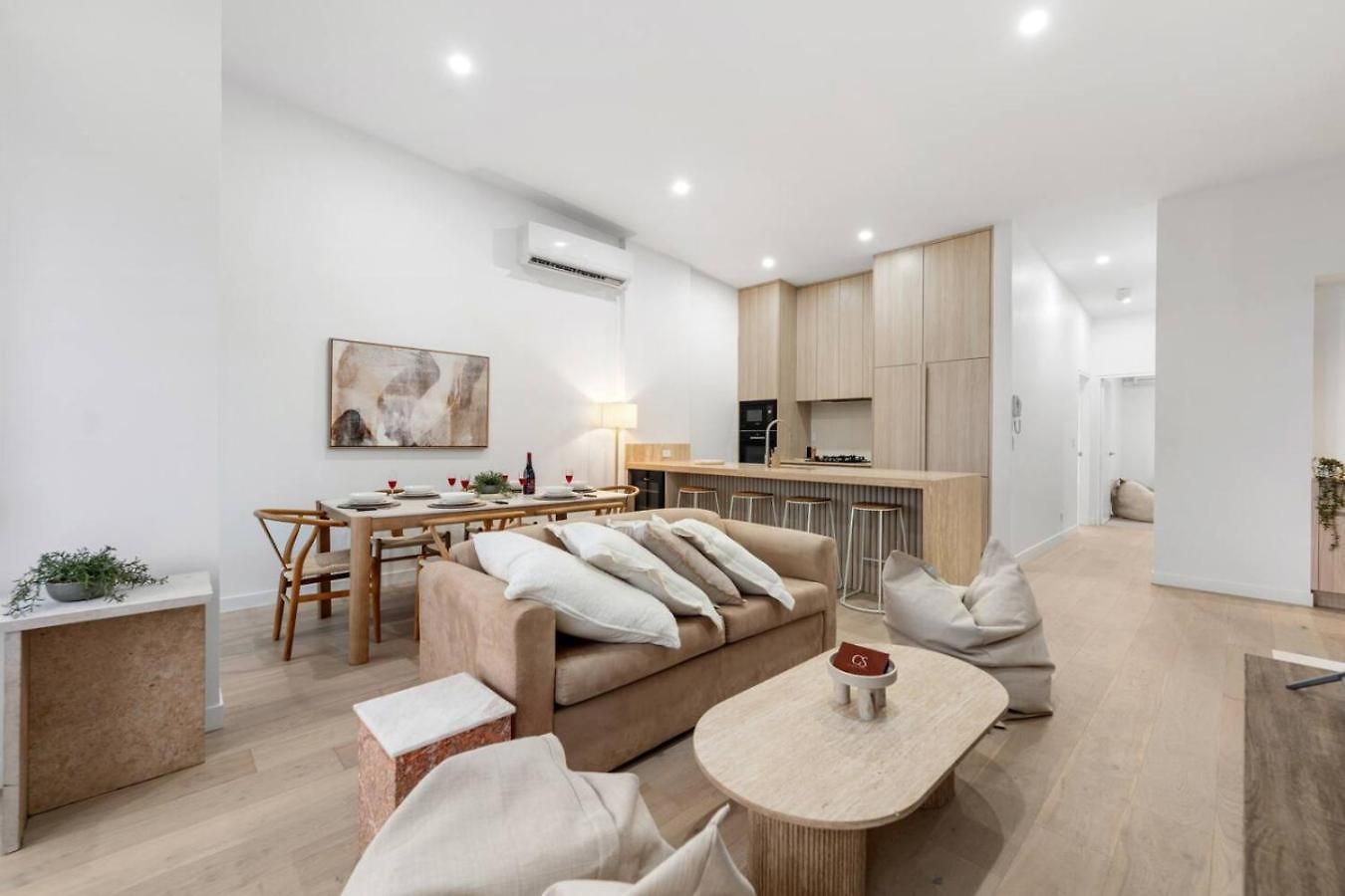 Dune Designer 2 Bedroom With River Views Parking Pool Apartment