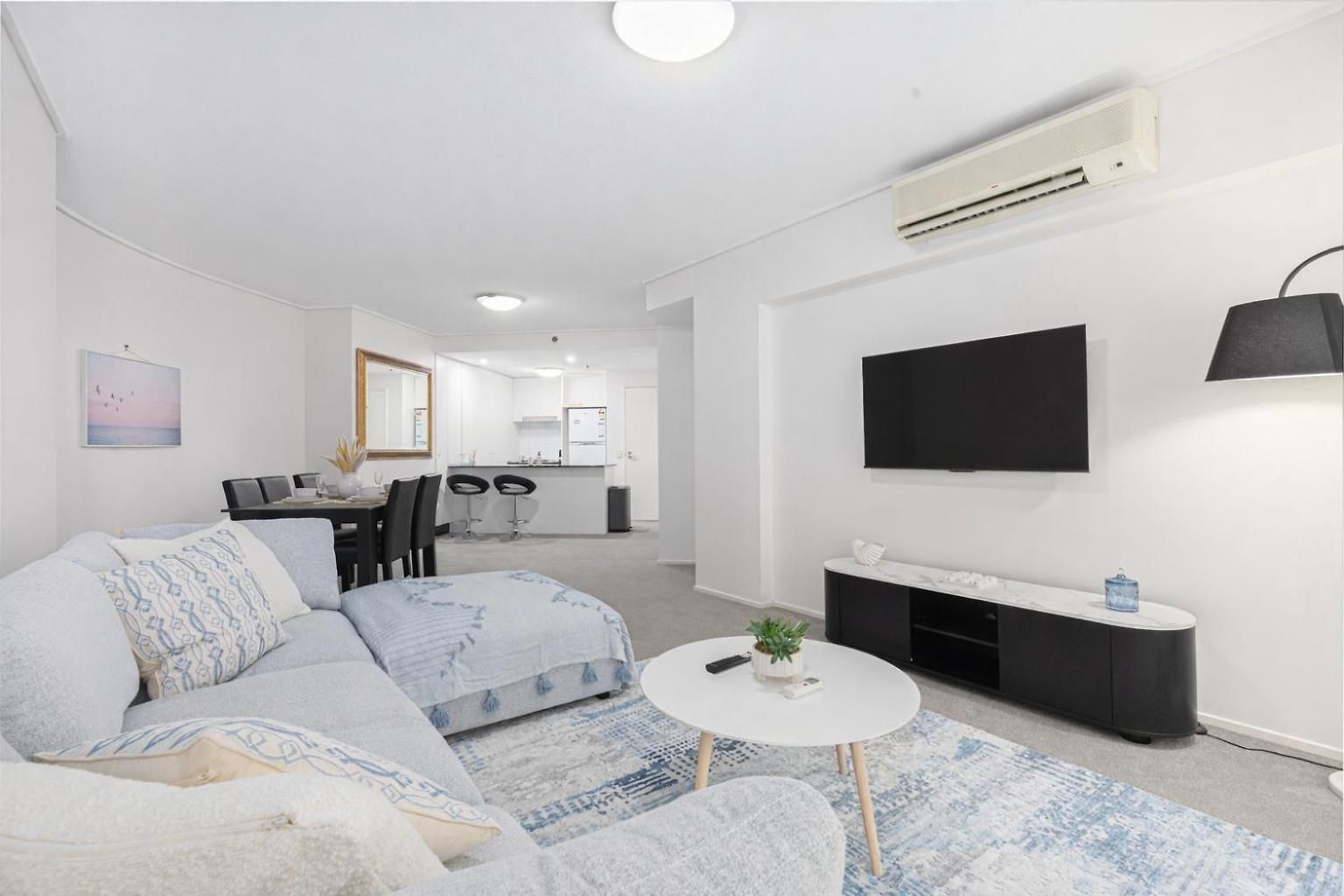 Oaks Luxury 2br With Pool, Gym And Parking * Brisbane