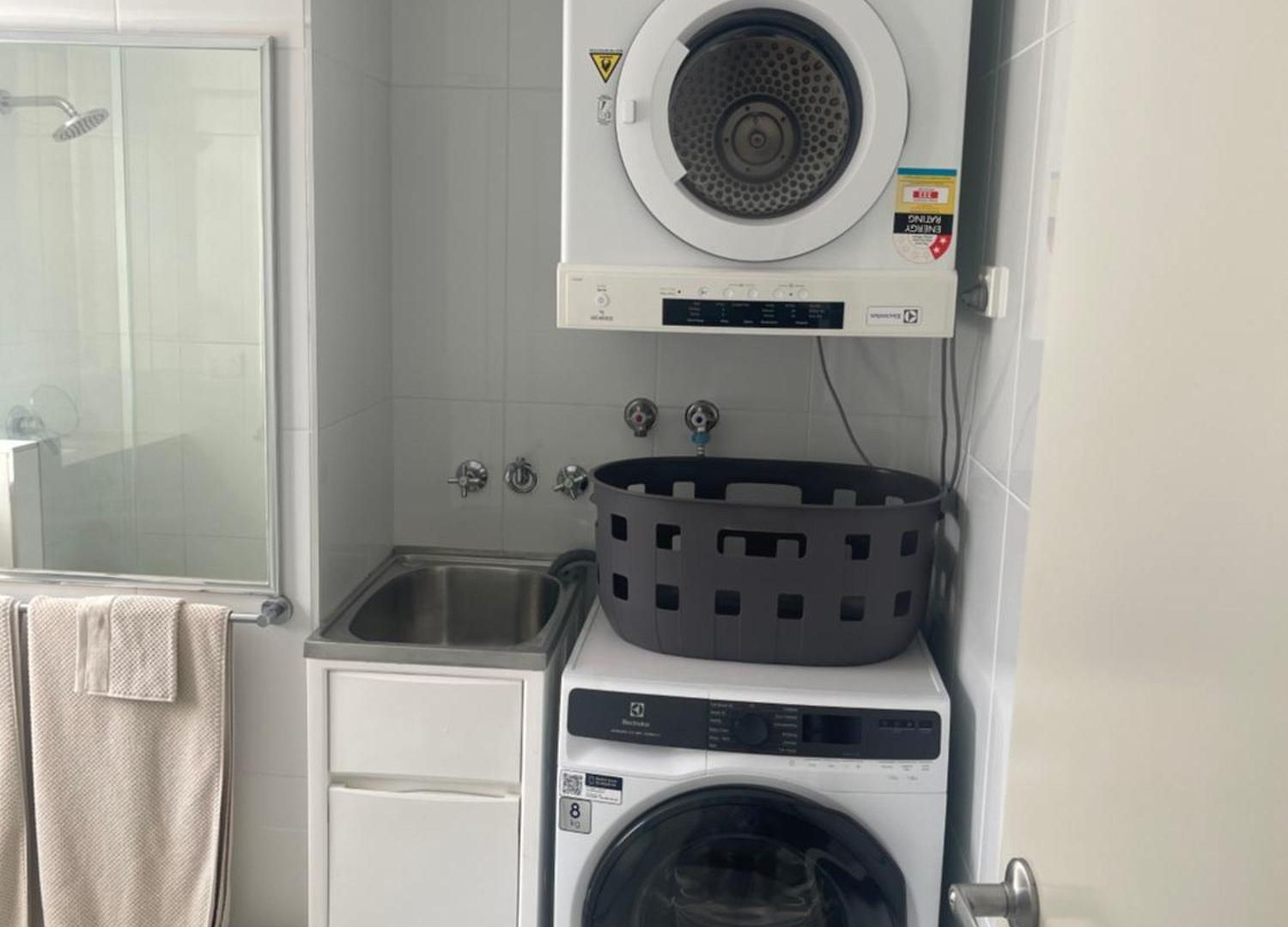 Apartment 2 Bed Ground Flr Gaythorne Courtyard Apt, Parking