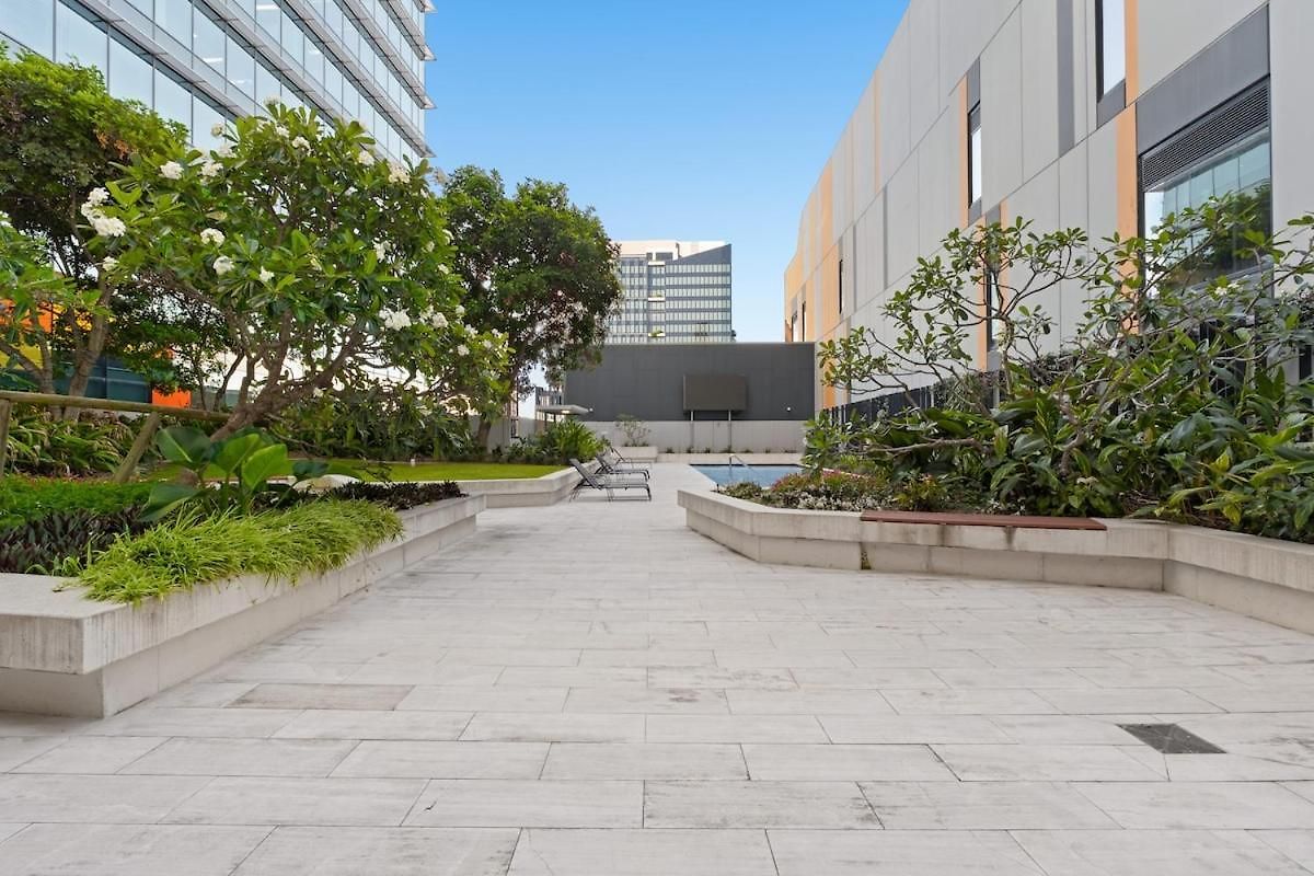 Immaculate Floor Views - 2bed-2bath-1car-pool * Brisbane