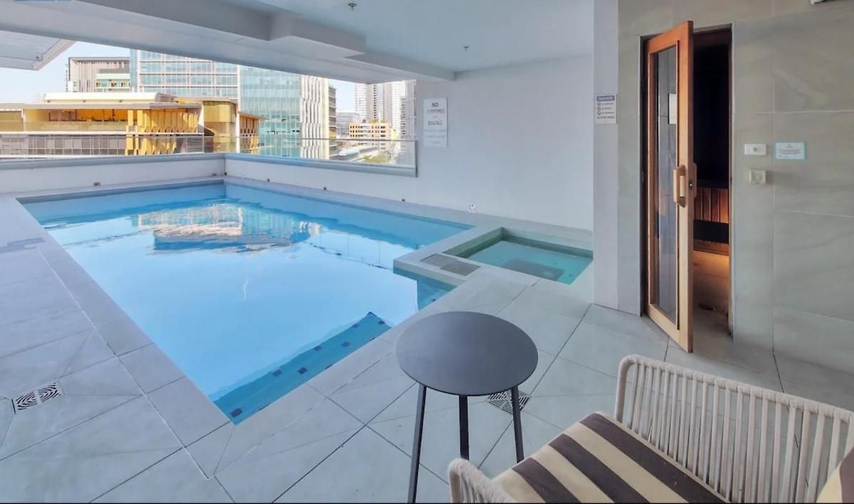 Modern Pad, 1-min To Showgrounds