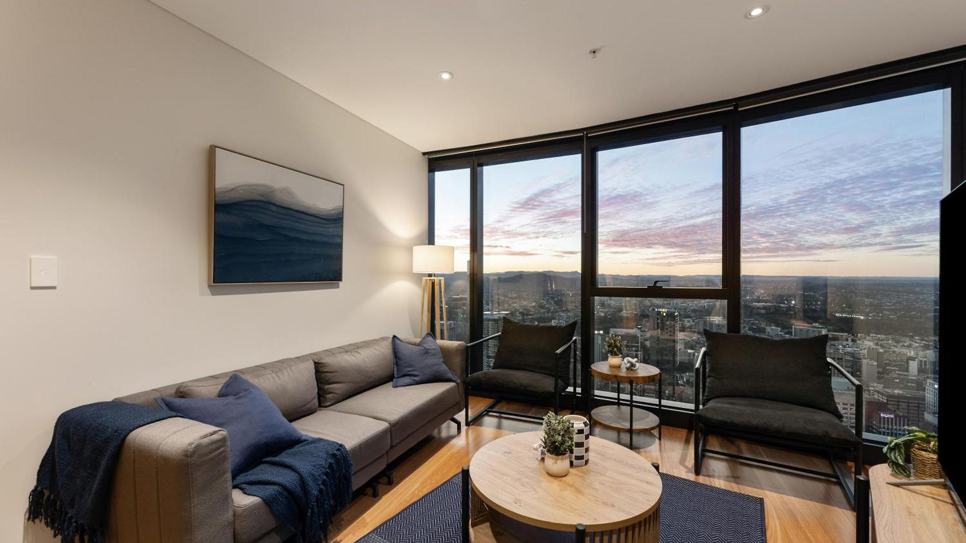 Apartment Skytower 72nd Floor 3br With Parking, Pool And Gym Brisbane