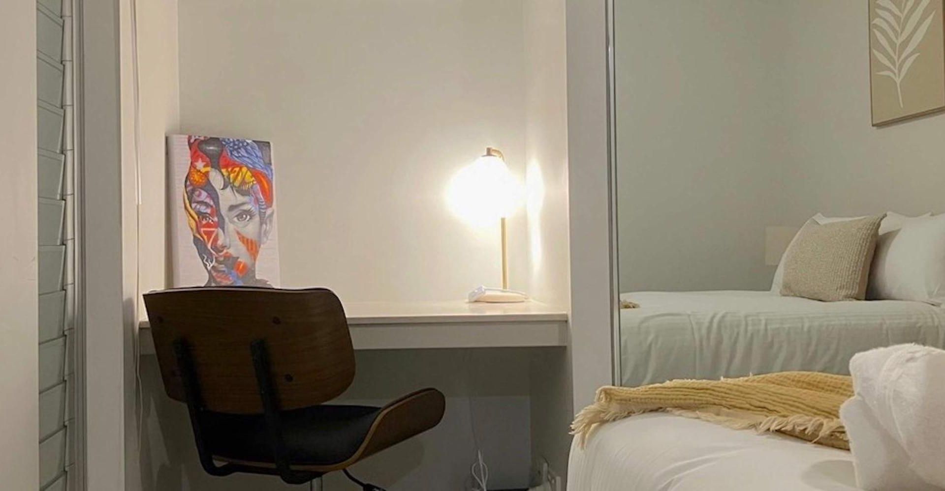 Spring Hill 2br, 2ba Retreat Sleeps 6 - Walk To Cbd With Pool, Free Parking, Balcony, Views, Fast Wi-fi & Gym Apartment Brisbane