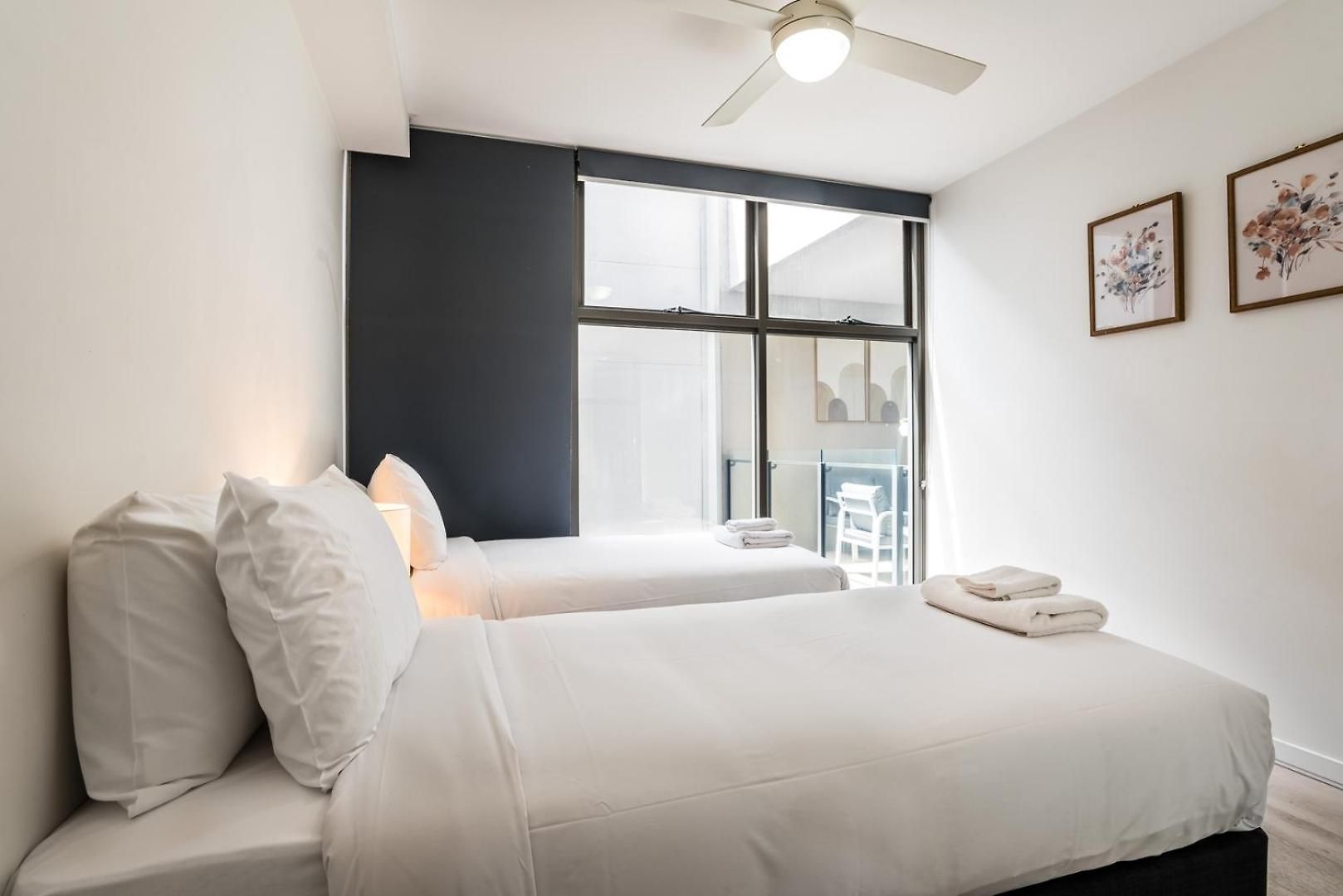 City-center Cozy 2bdr With Parking Apartment *