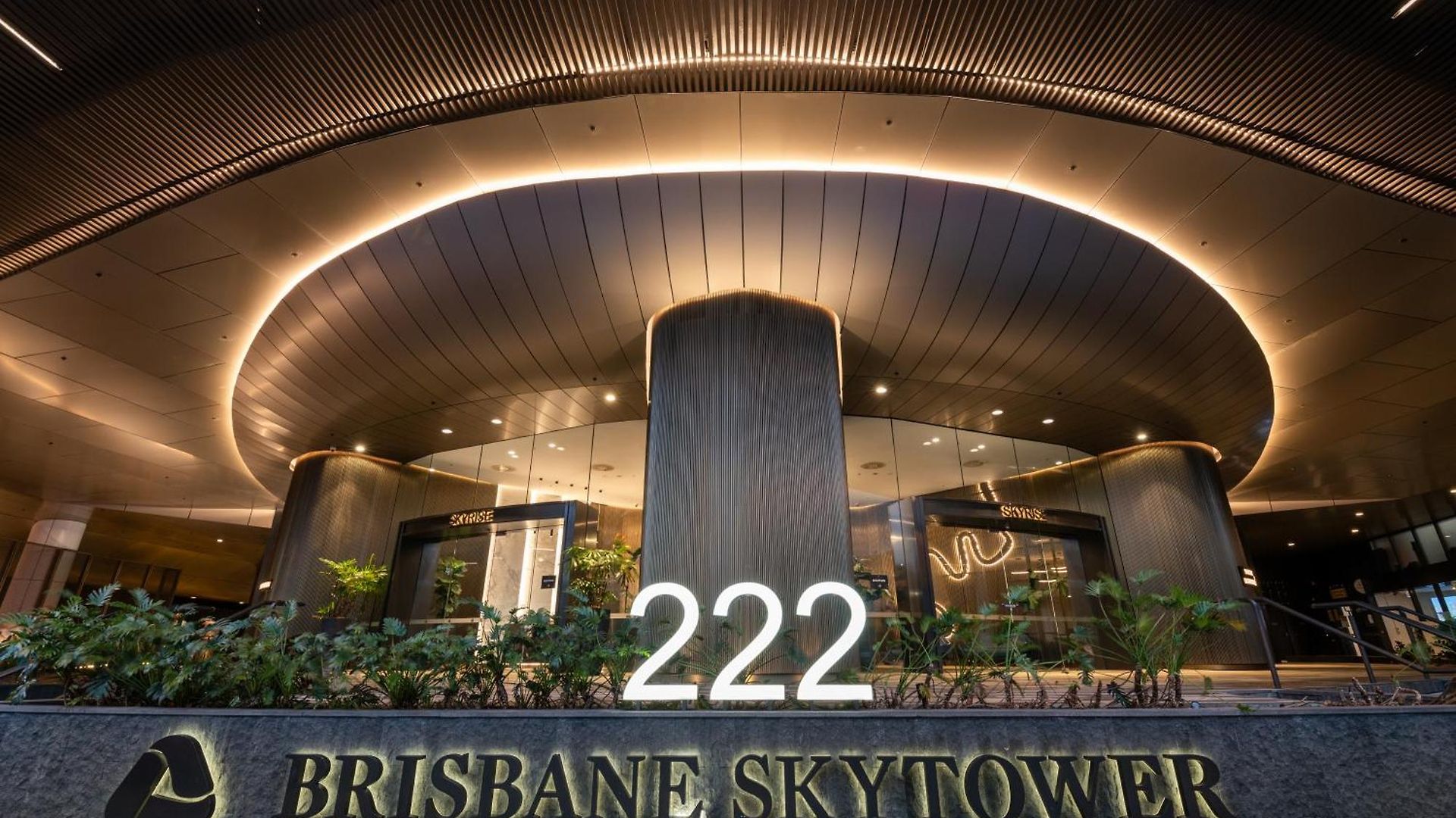 Skylight With Free Parking * Brisbane