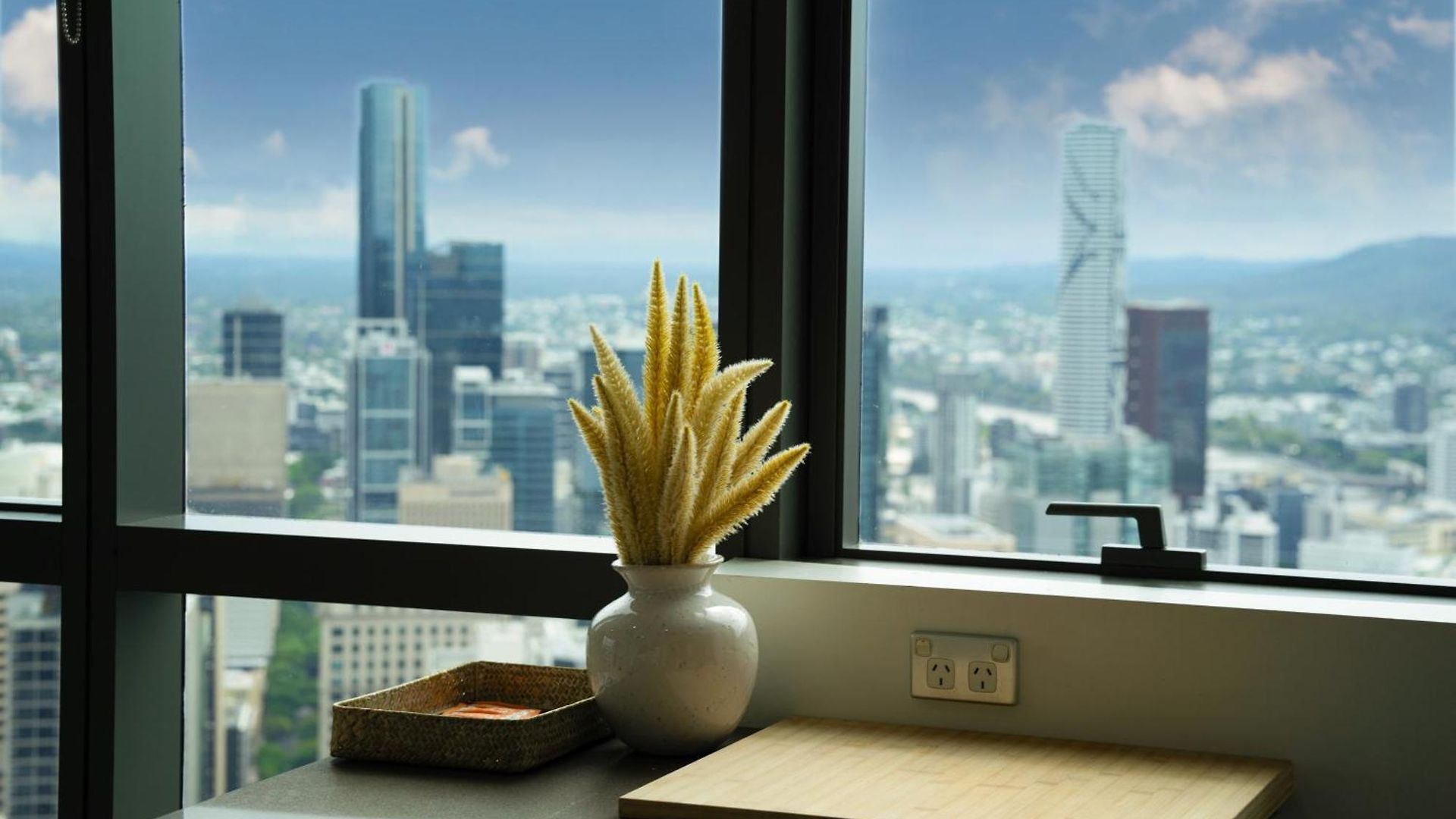 Meriton Soleil Breathtaking Views Heated Pool Gym C36 * Brisbane