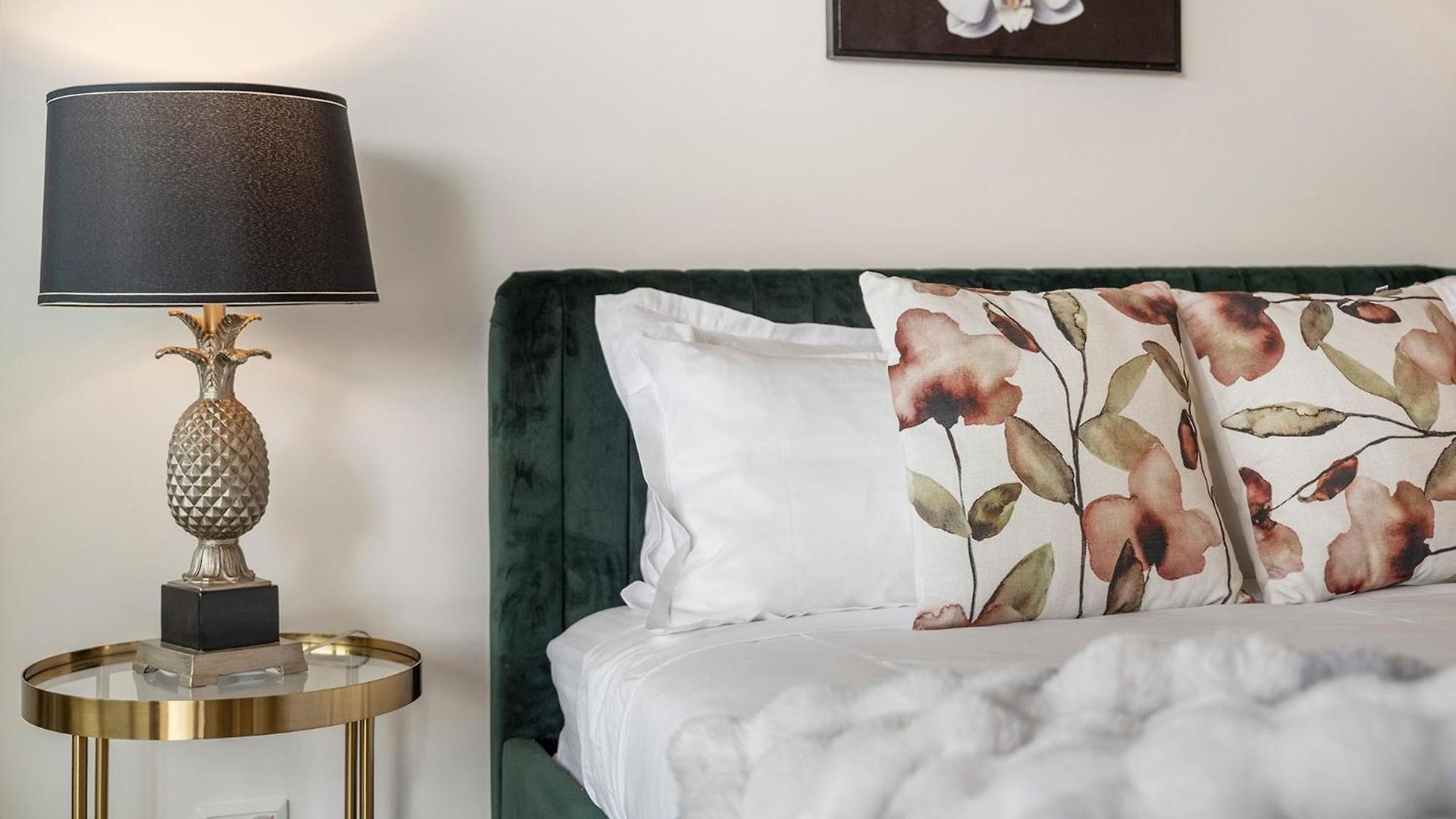 Stylish Roma Parklands Retreat - Stunning Park Views From Every Room, Heated Pool, Gym, Private Carpark, Suncorp Stadium, 10 Min Walk To Cbd * Brisbane