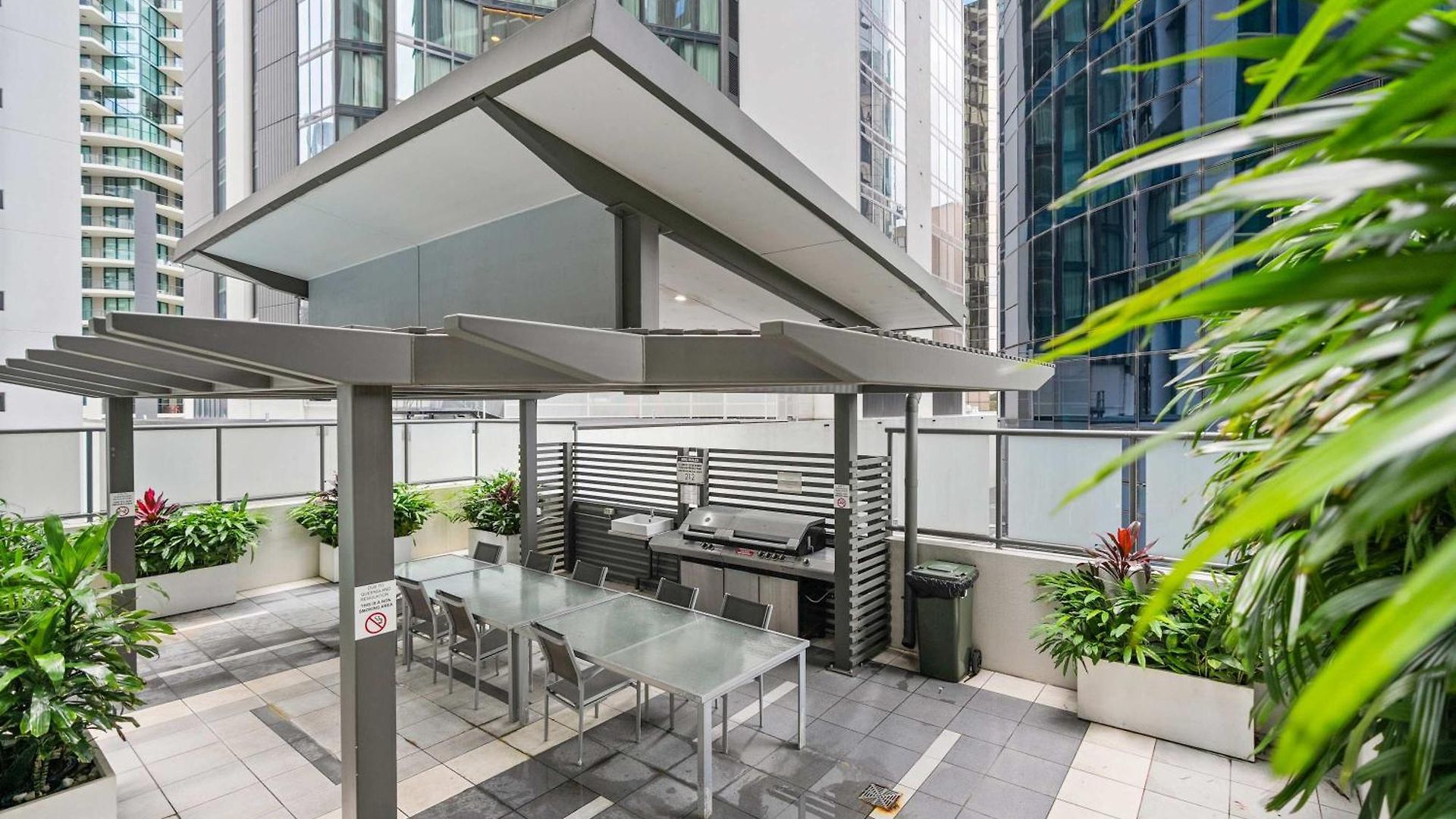 2-bed With River Views *