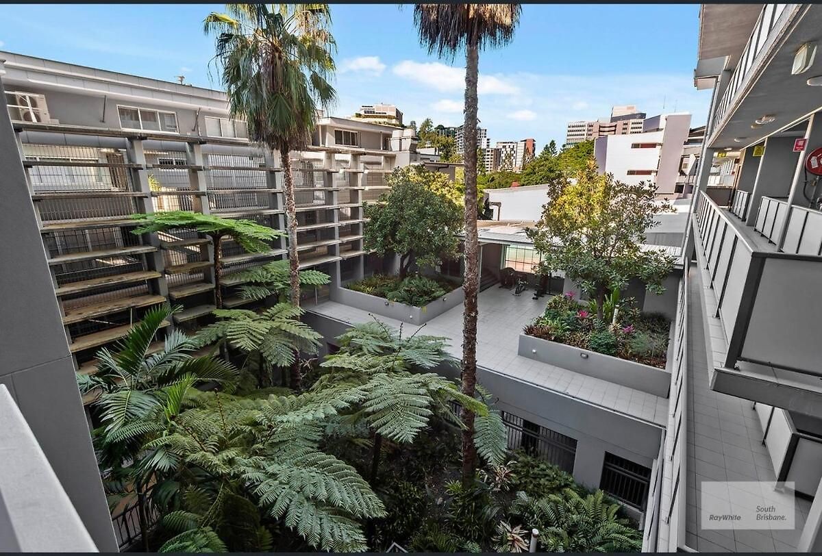 South Bank Penthouse - Streets Access - Free Parking Apartment Brisbane