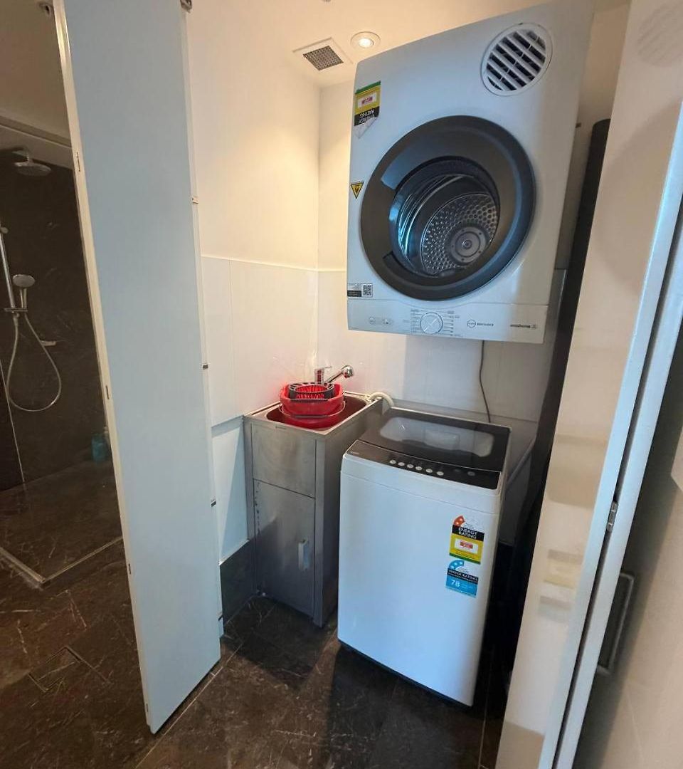 Apartment Skyrise Upper Floor Infinite Pool Brisbane