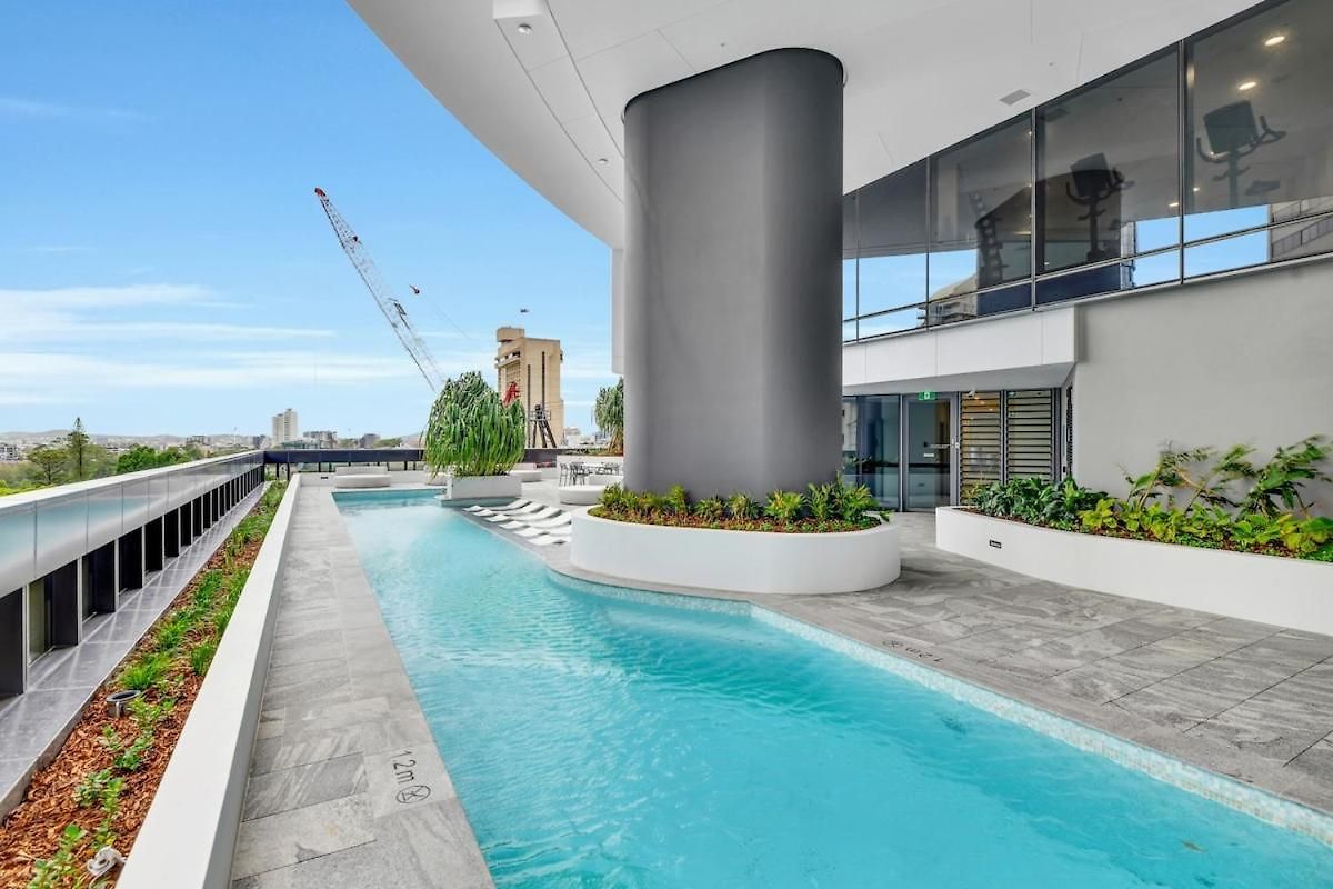 Gorgeous 3br With Study Overlooking Bne River Brisbane