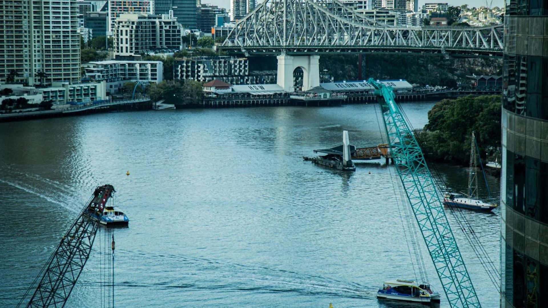 Story Bridge Views In Cbd * Brisbane