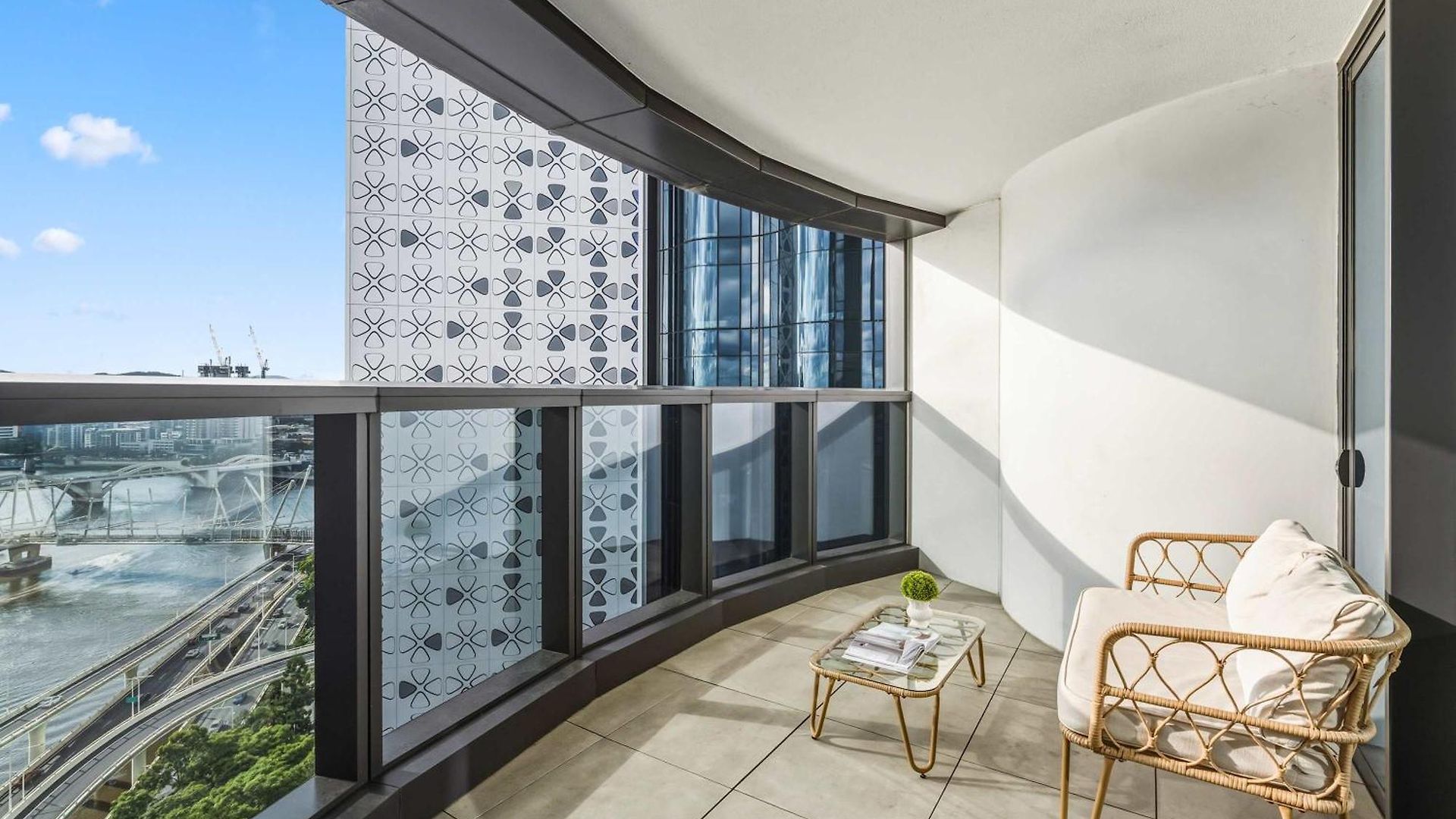 High Rise 2br In Cbd * Brisbane