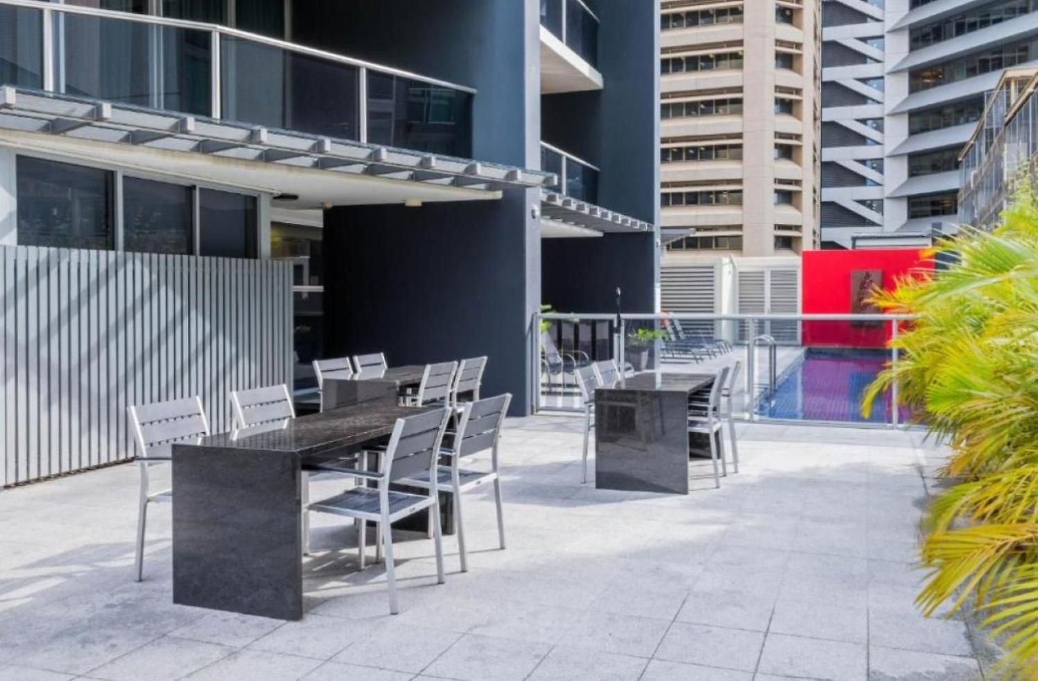 Modern On Mary 1 Bedroom, 1 Bathroom, 1 Car, Views! Apartment *
