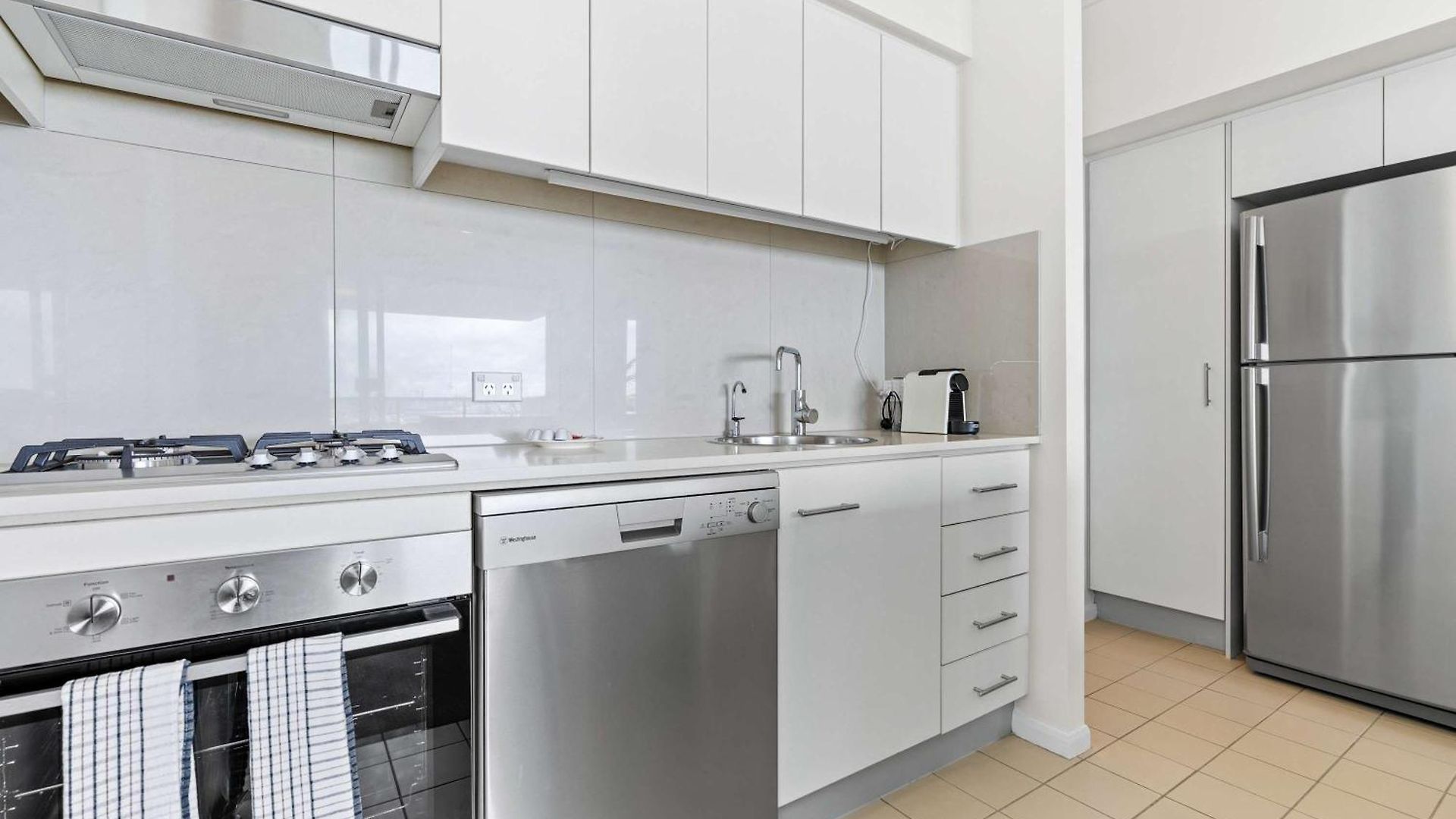 2-bed With River Views * Brisbane