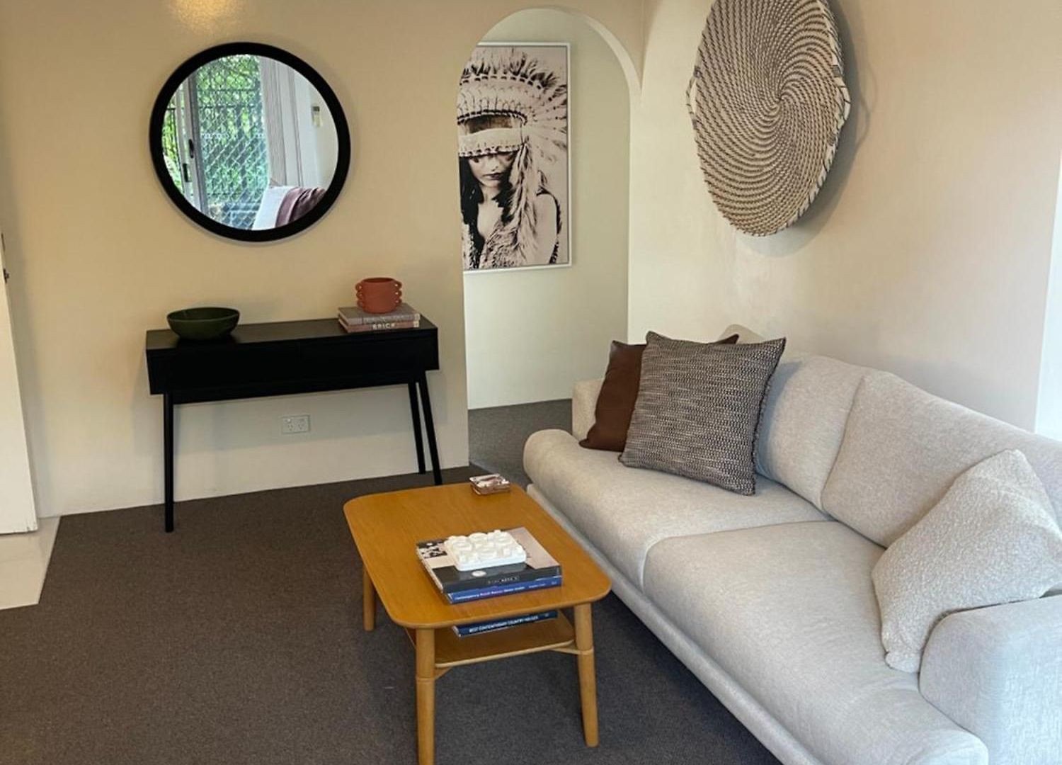 Apartment 2 Bed Ground Flr Gaythorne Courtyard Apt, Parking