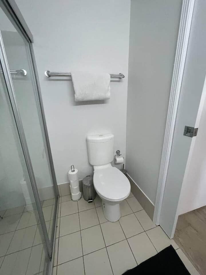 Inner Gem Next To St Andrews Hospital & Park Apartment Brisbane
