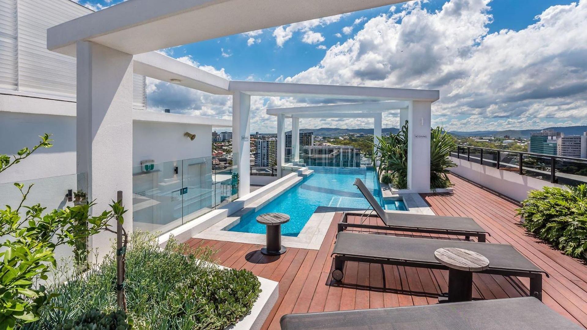 Bright Bowen Hills Apartment, Close To Life Apartment