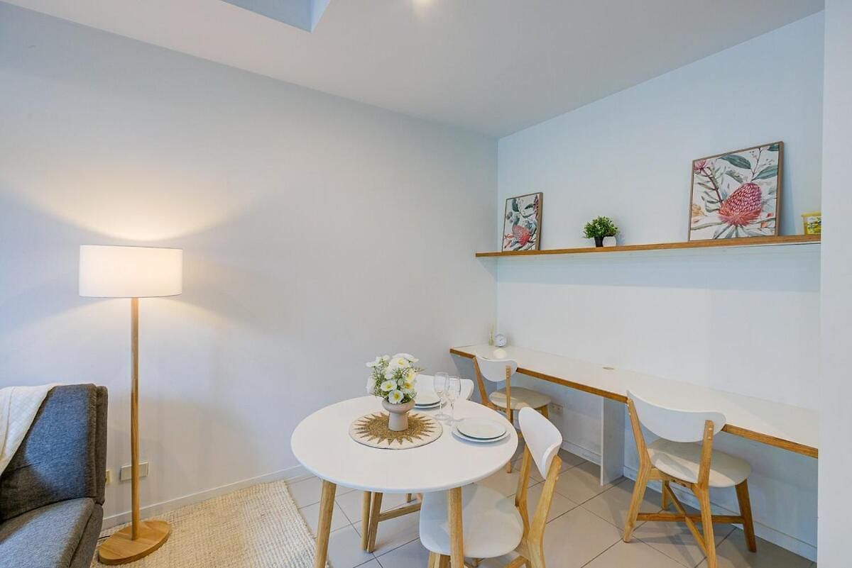 Apartment Modern 1br Retreat - Pool, Gym, Parking - Walk To South Bank *