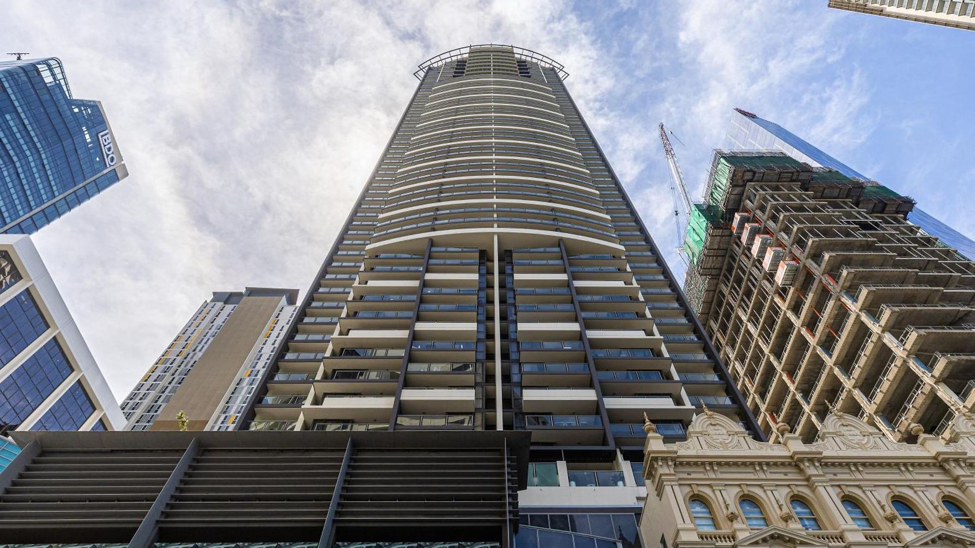 Oaks Panoramic 2br With Pool, Parking, Gym Apartment Brisbane