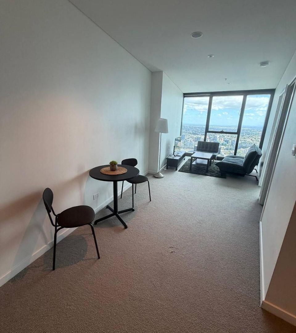 Apartment Skyrise Upper Floor Infinite Pool
