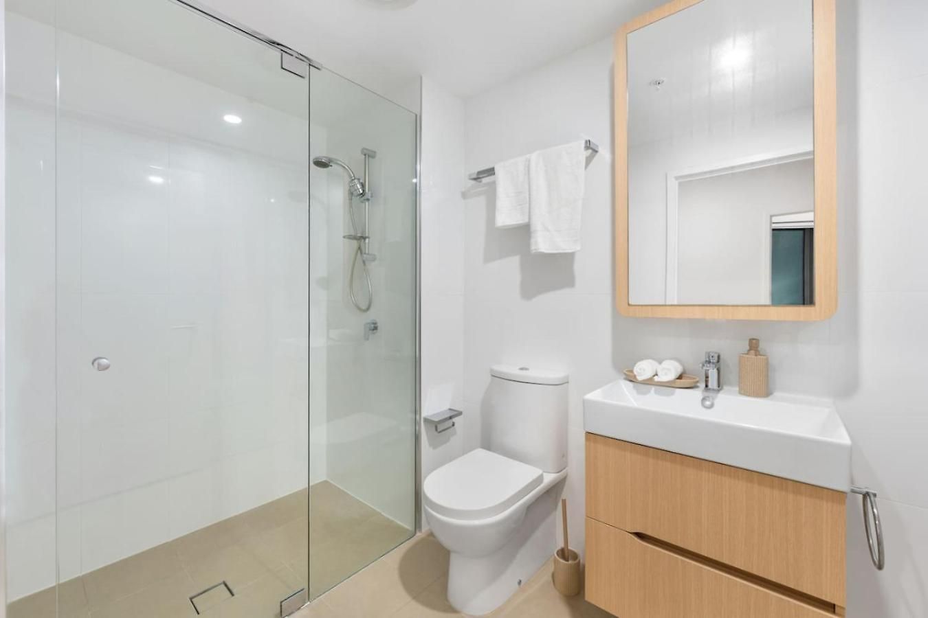 Zen Cozy 1 Bedroom With 2 Beds Pool Gym Sauna Brisbane