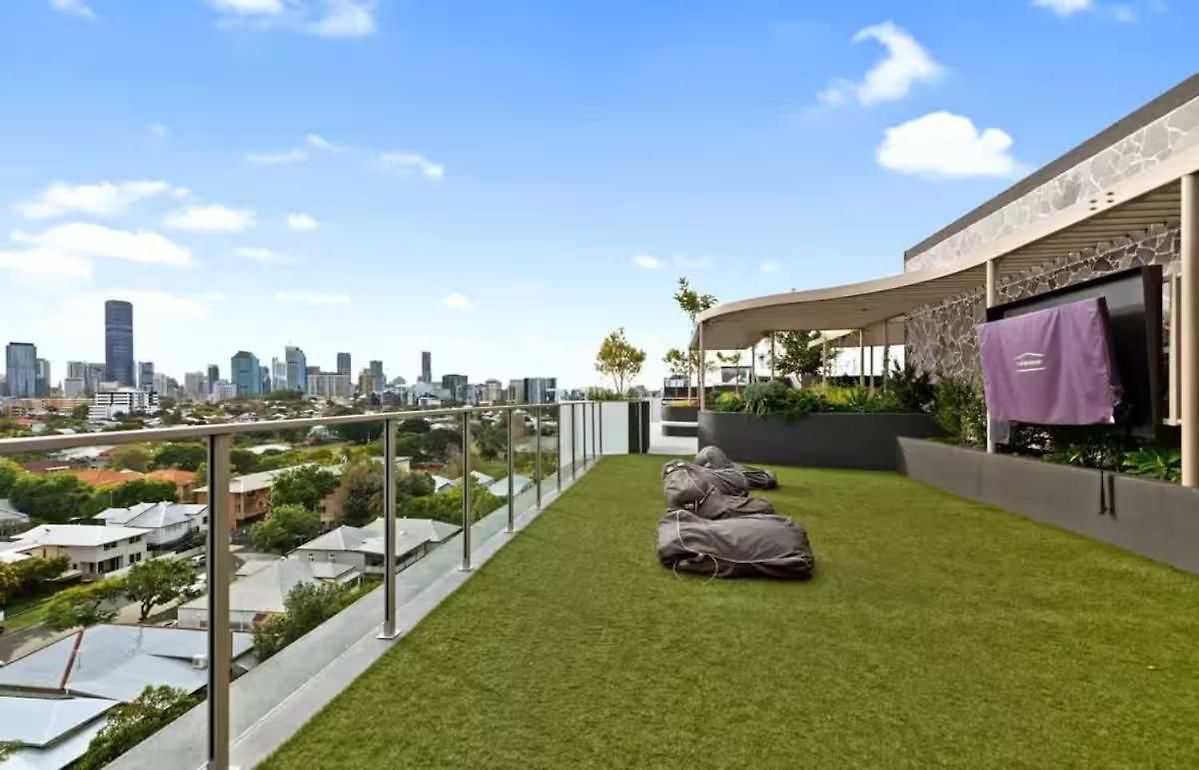 Gabba Retreat - Rooftop Pool & Stunning View