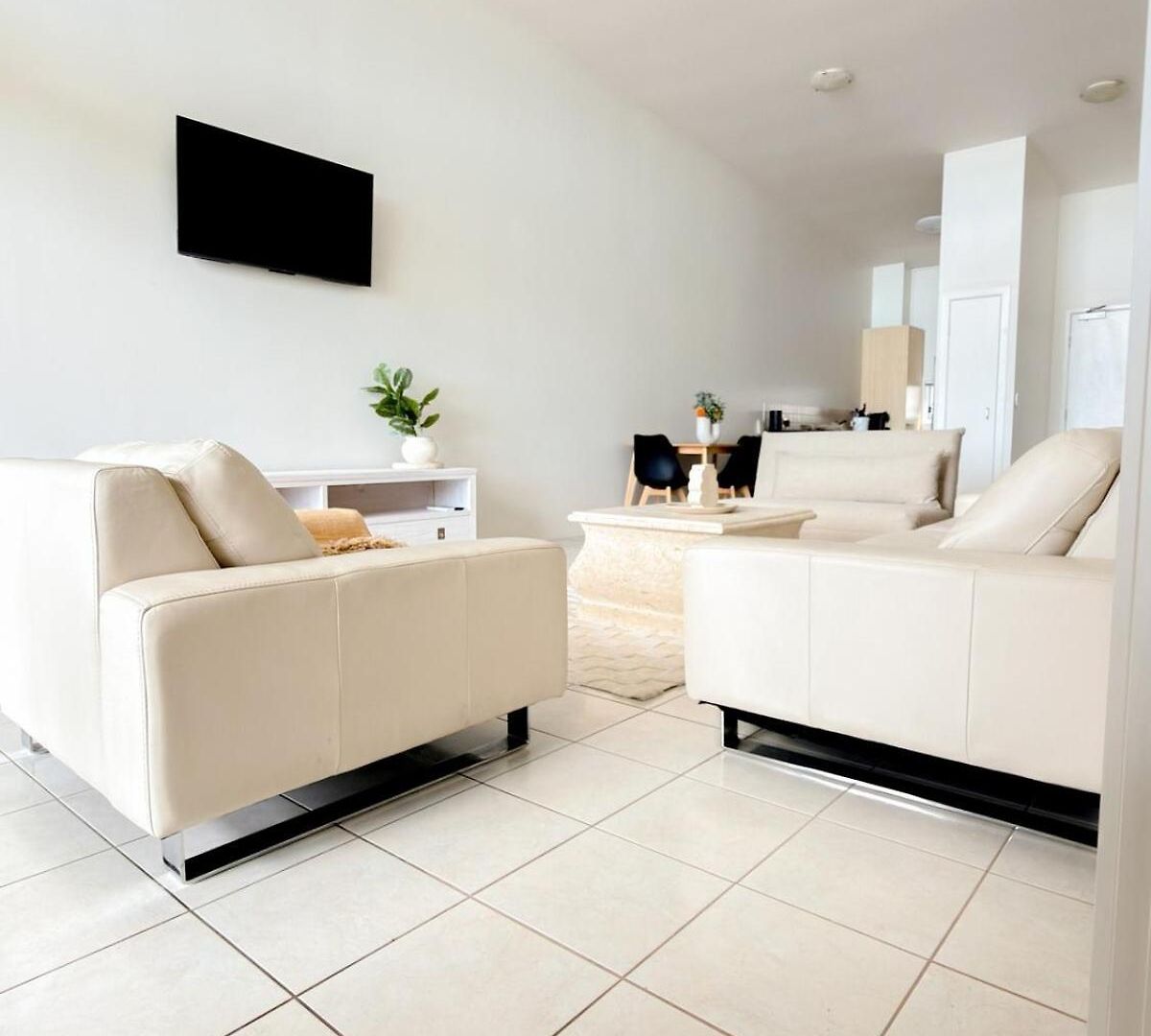South Bank Penthouse - Streets Access - Free Parking *
