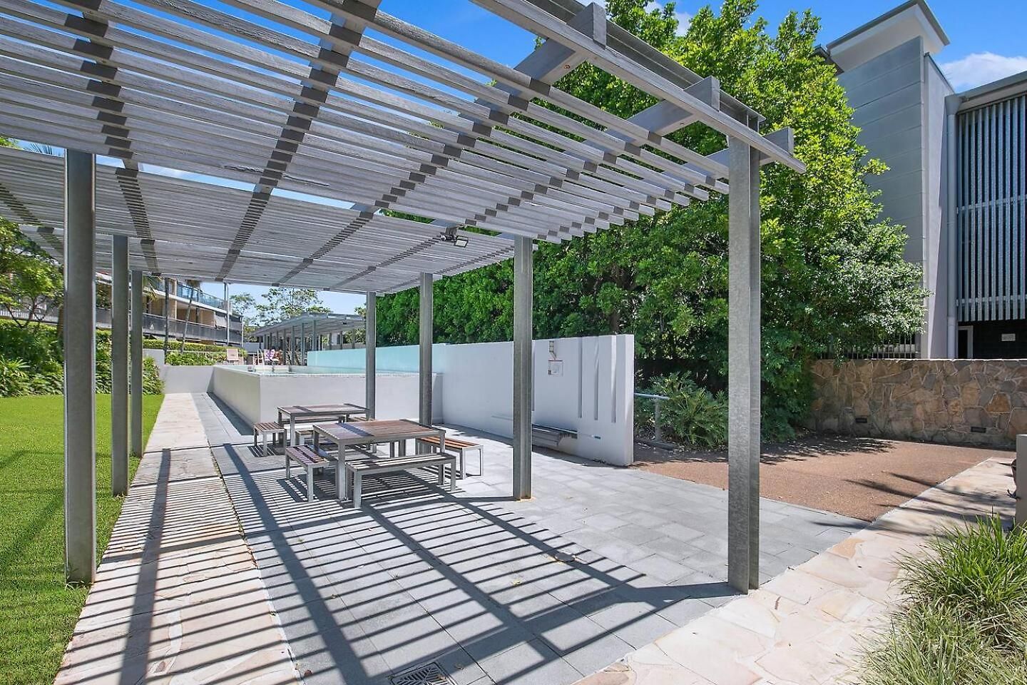 Apartment Bulimba Solace - Poolside Living By River