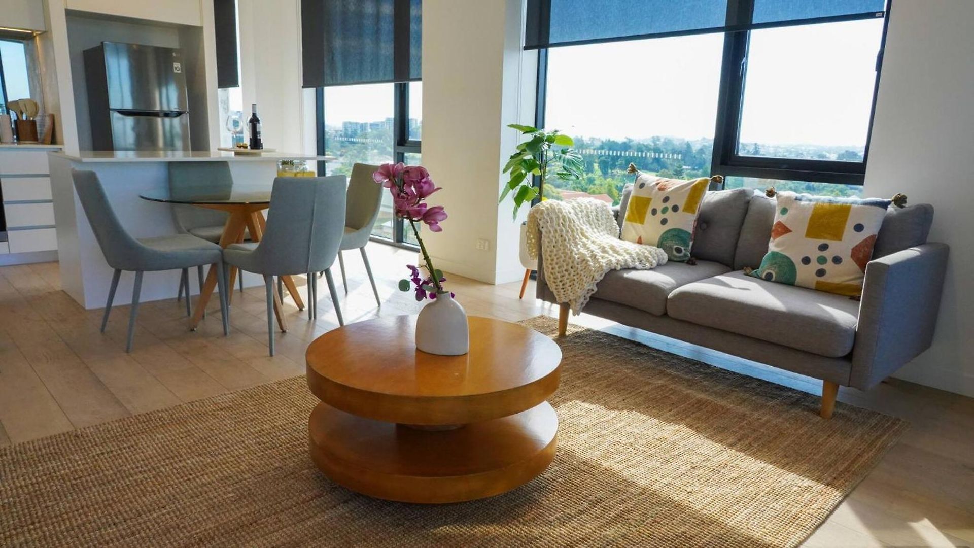 Stylish Escape - Views & Perks