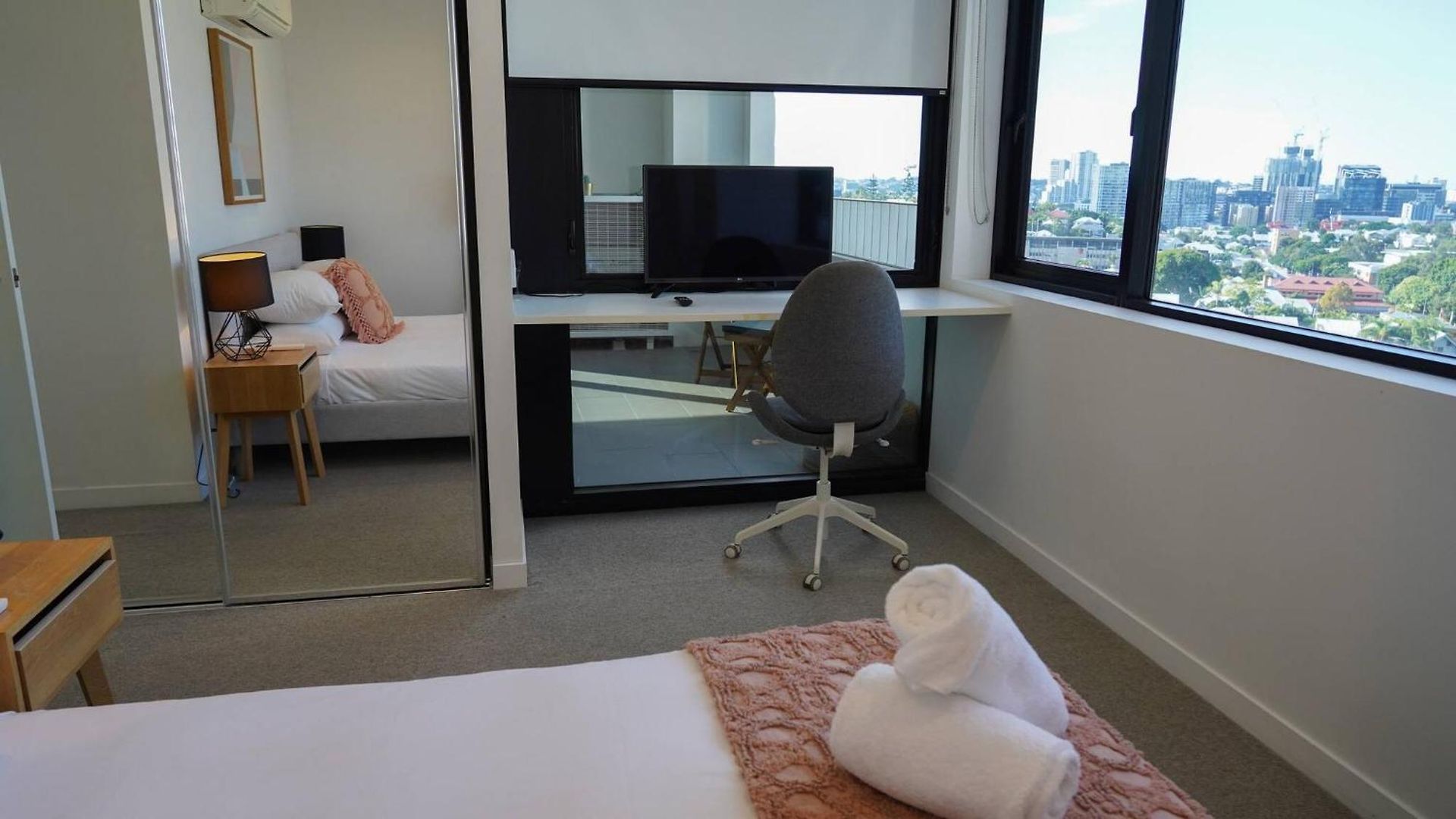 Stylish Escape - Views & Perks Brisbane