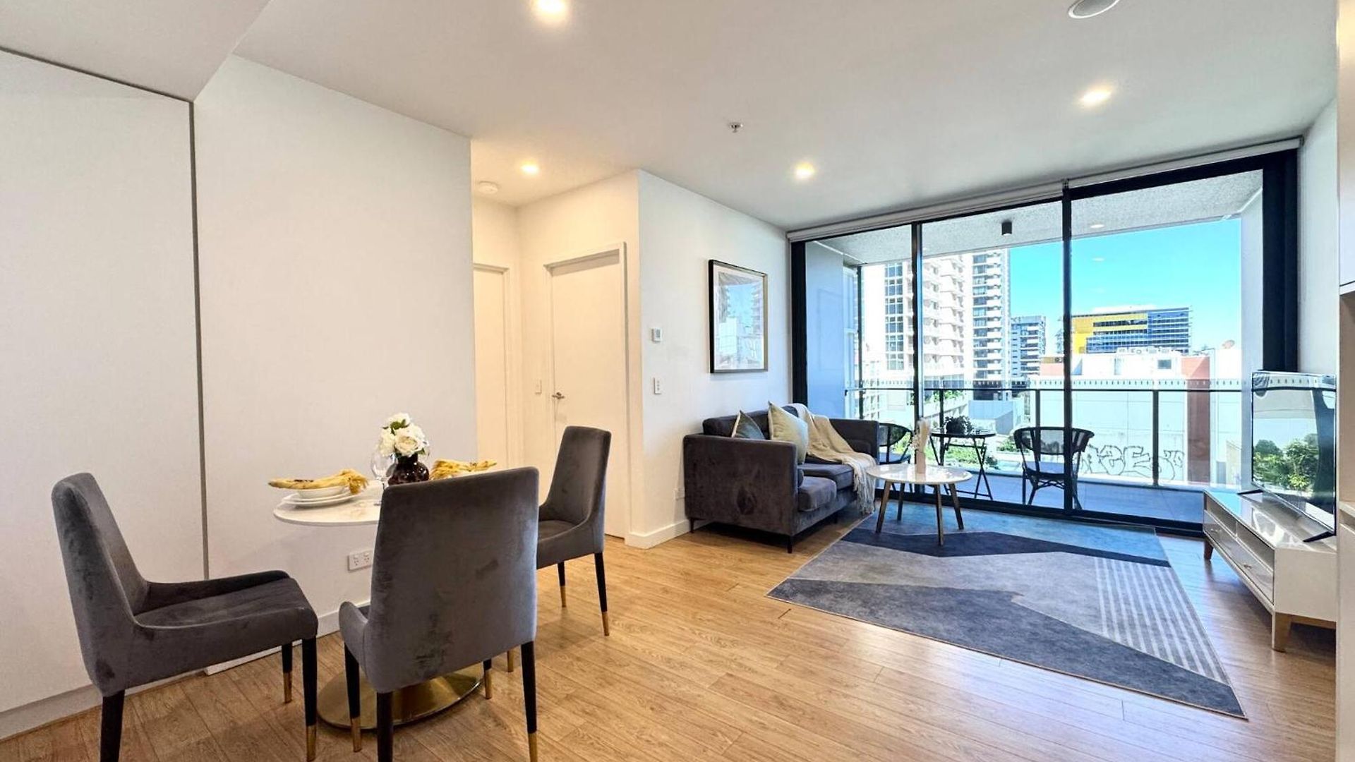 1br One Skyline With Pool, Free Parking And Gym Apartment