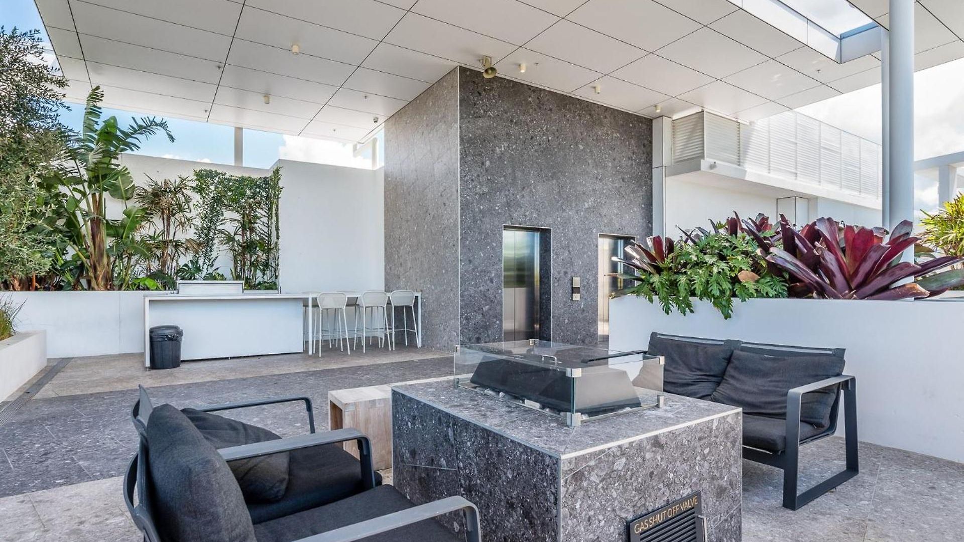 Bright Bowen Hills Apartment, Close To Life Apartment Brisbane