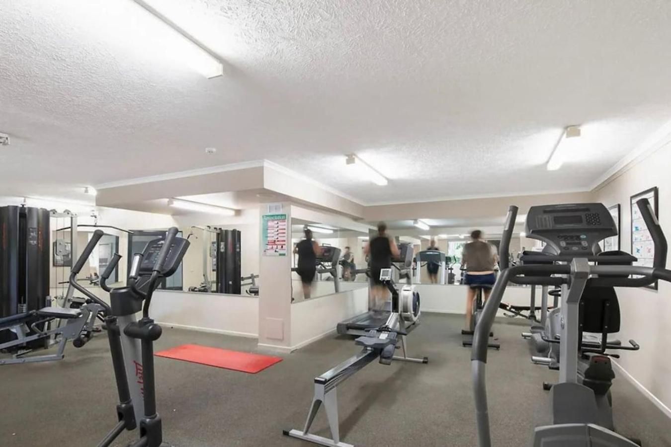 Apartment Modern 2br Retreat With Gym, Pool And Balcony Brisbane