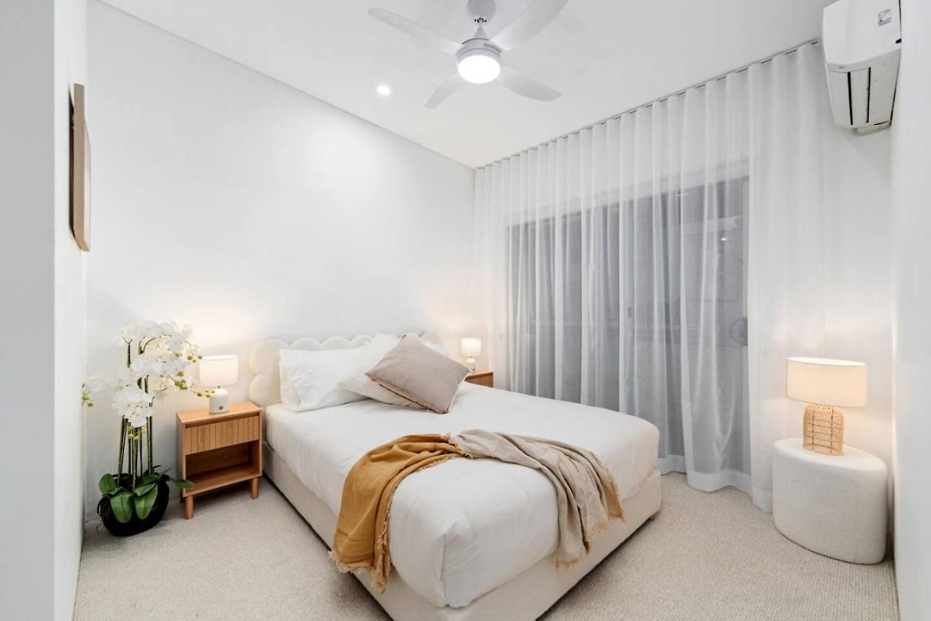 Dune Designer 2 Bedroom With River Views Parking Pool *