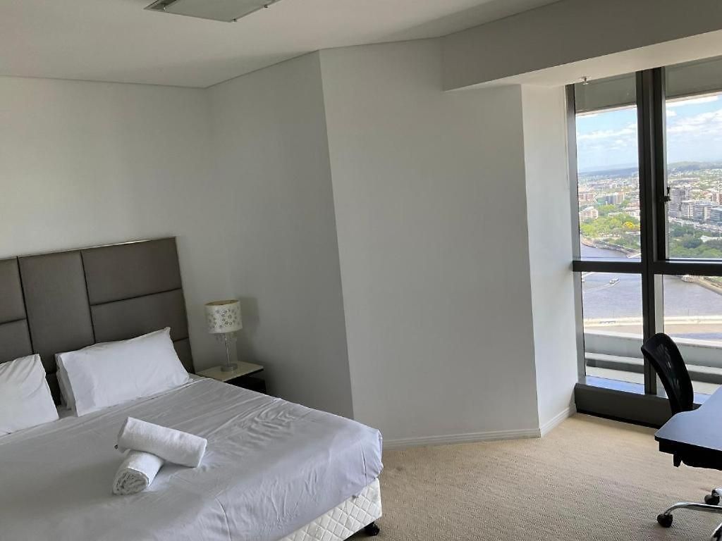 Apartment Modem Two Bedroom In Inner Cbd *