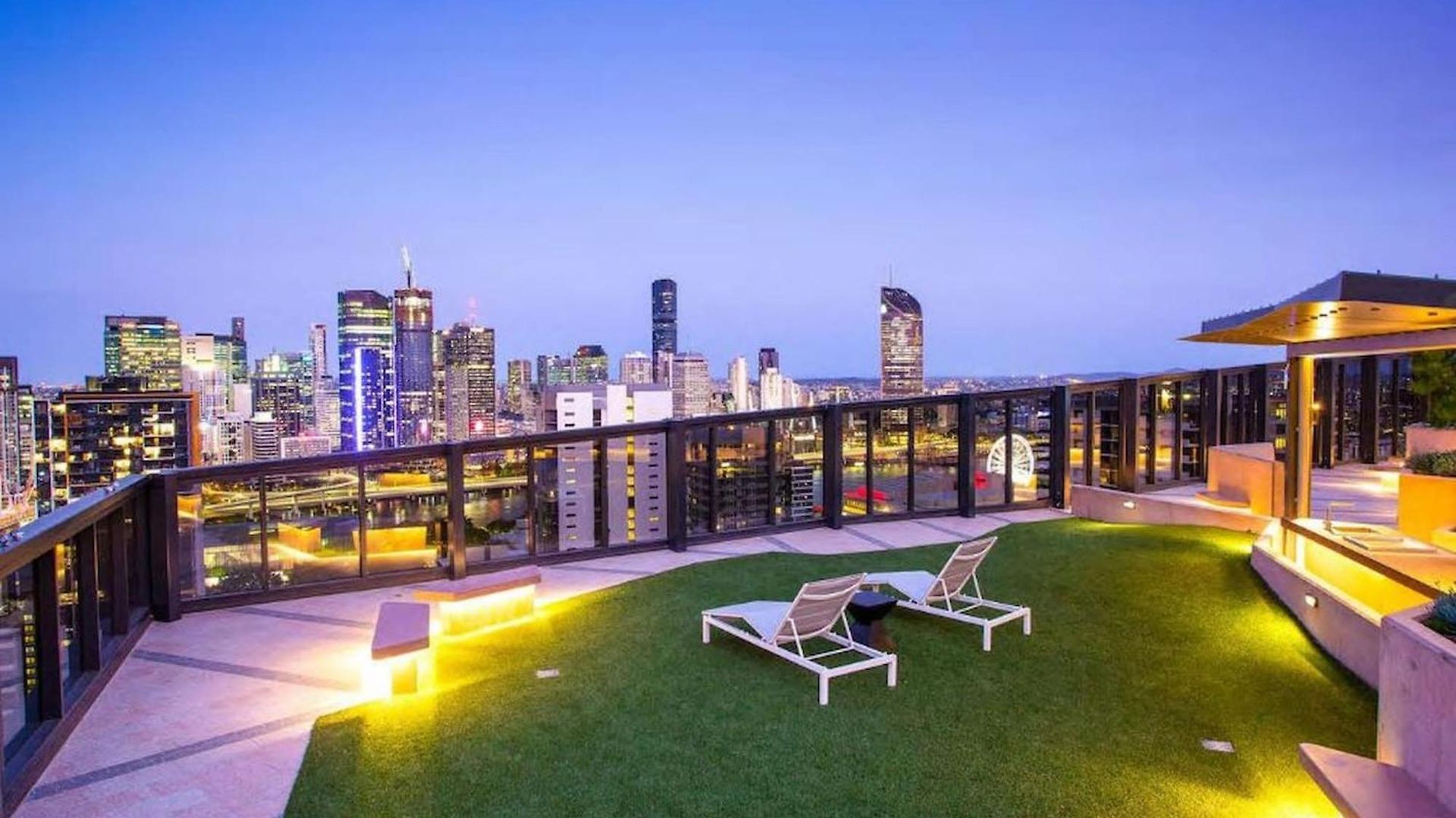 1br One Modern High-rise With Pool & Gym Access Brisbane