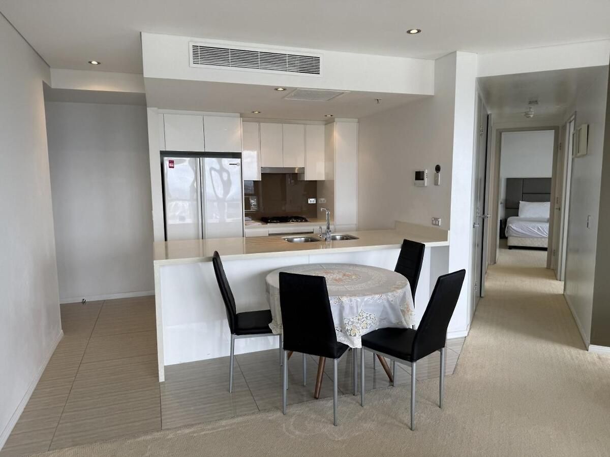 Apartment Modem Two Bedroom In Inner Cbd Brisbane