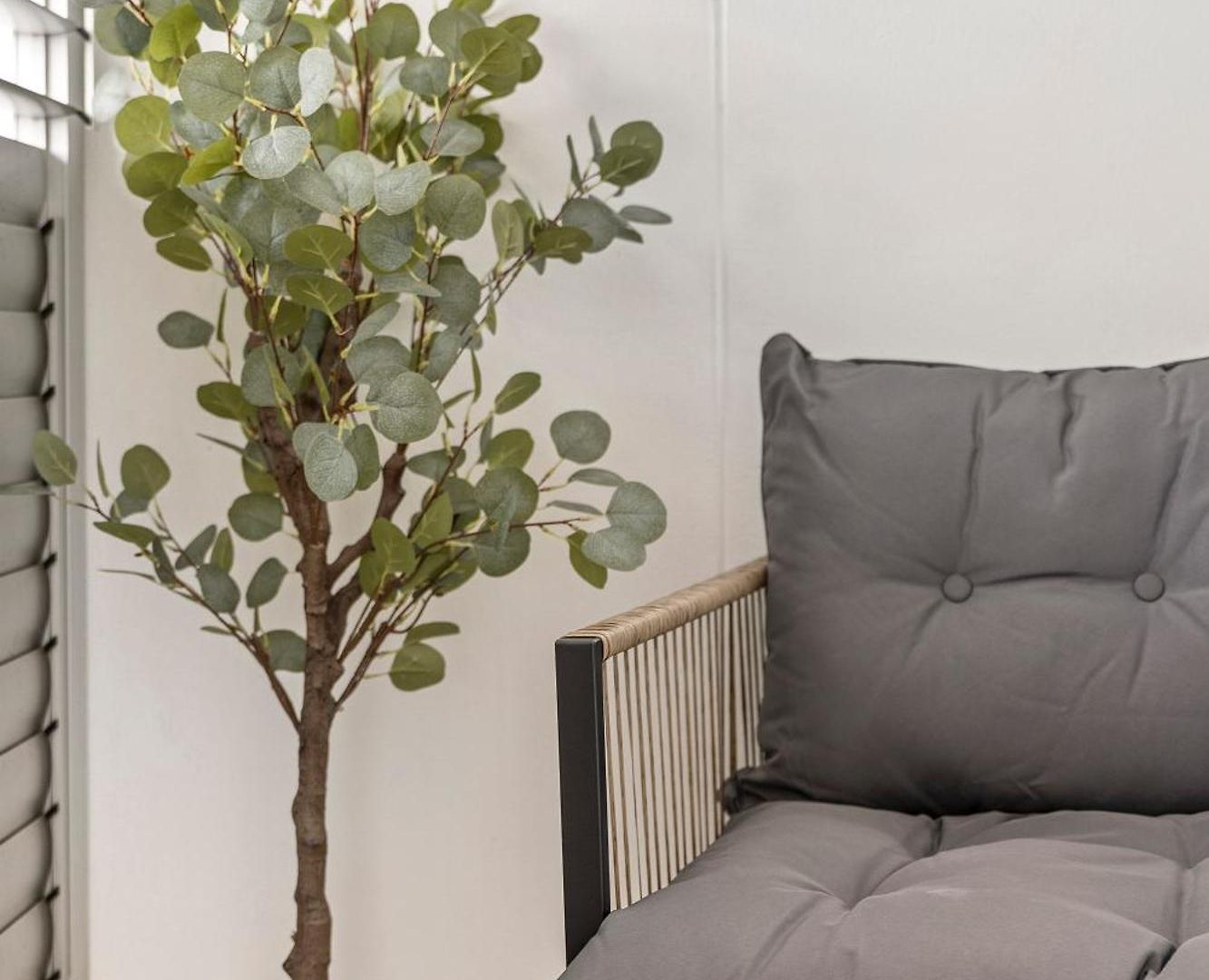 Stylish Roma Parklands Retreat - Stunning Park Views From Every Room, Heated Pool, Gym, Private Carpark, Suncorp Stadium, 10 Min Walk To Cbd Apartment *