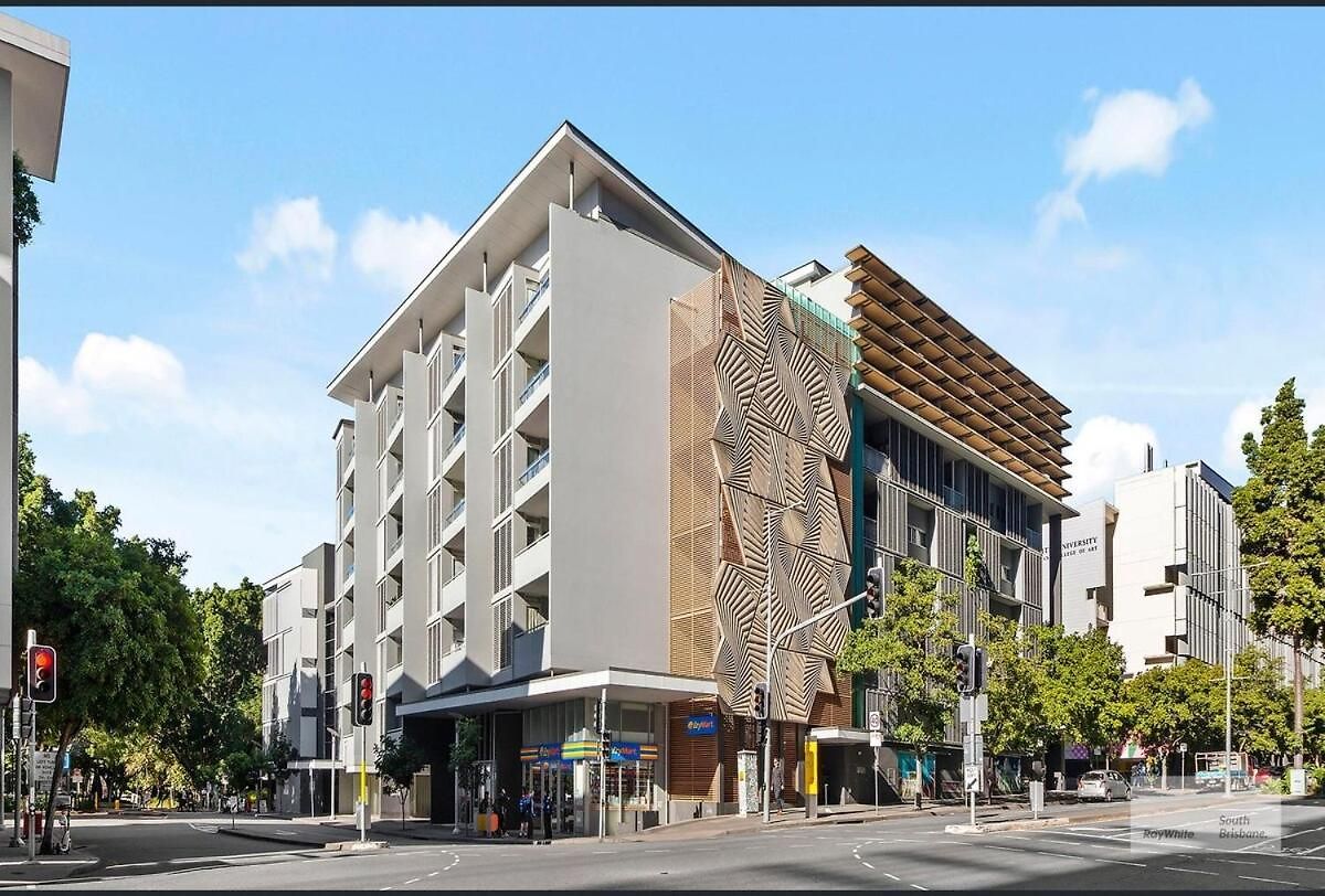South Bank Penthouse - Streets Access - Free Parking Apartment Brisbane