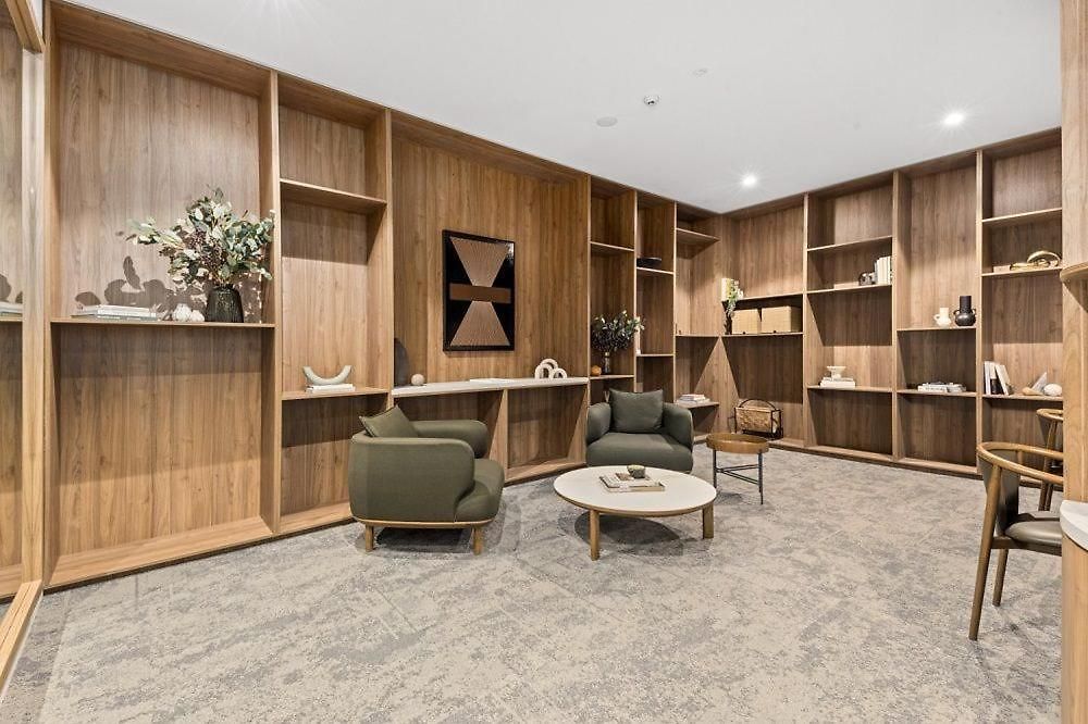 Luxe 2br With Rooftop Pool And Cbd View Apartment *