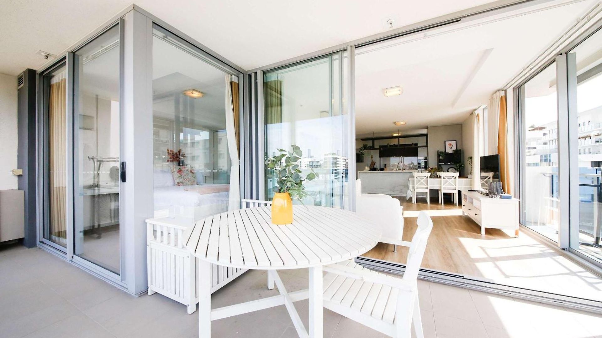 Family-friendly 2brwalk To River & Shops Pool&gym Apartment *