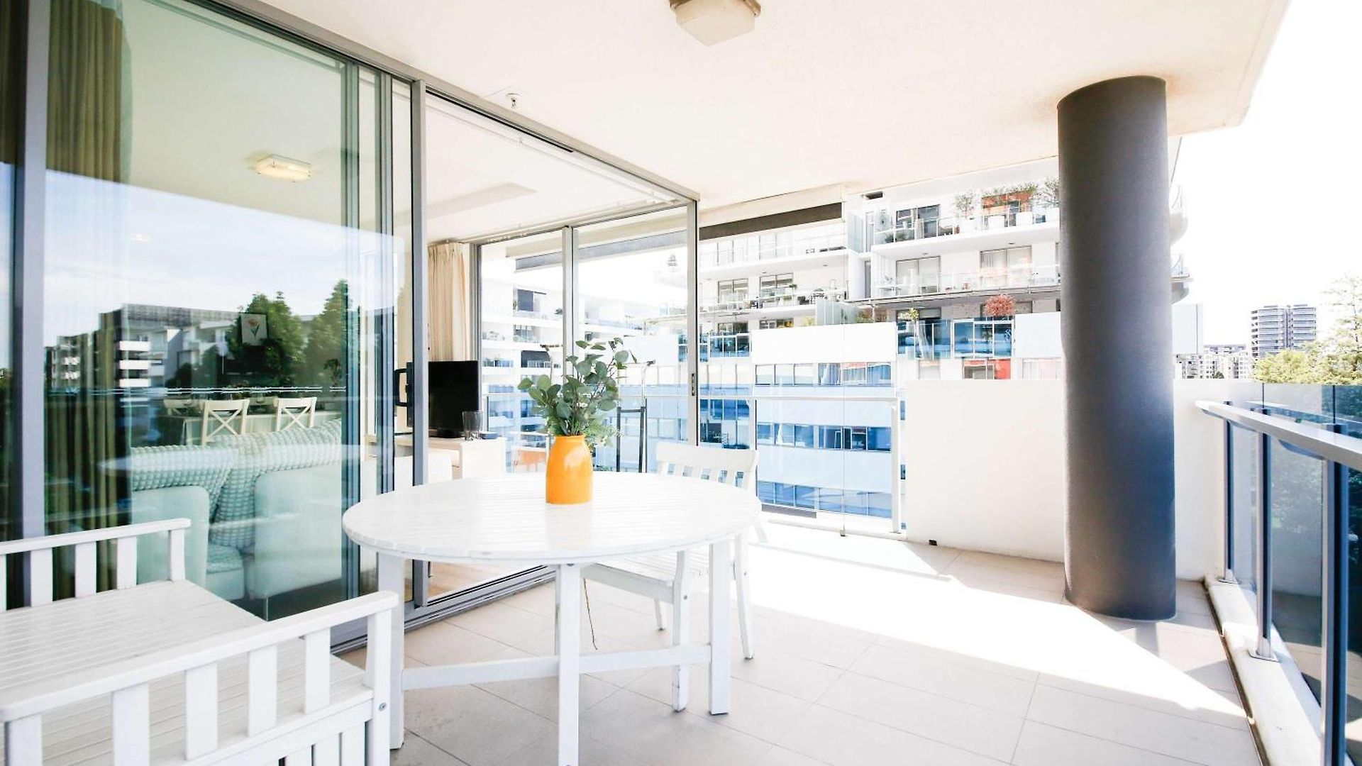 Family-friendly 2brwalk To River & Shops Pool&gym *