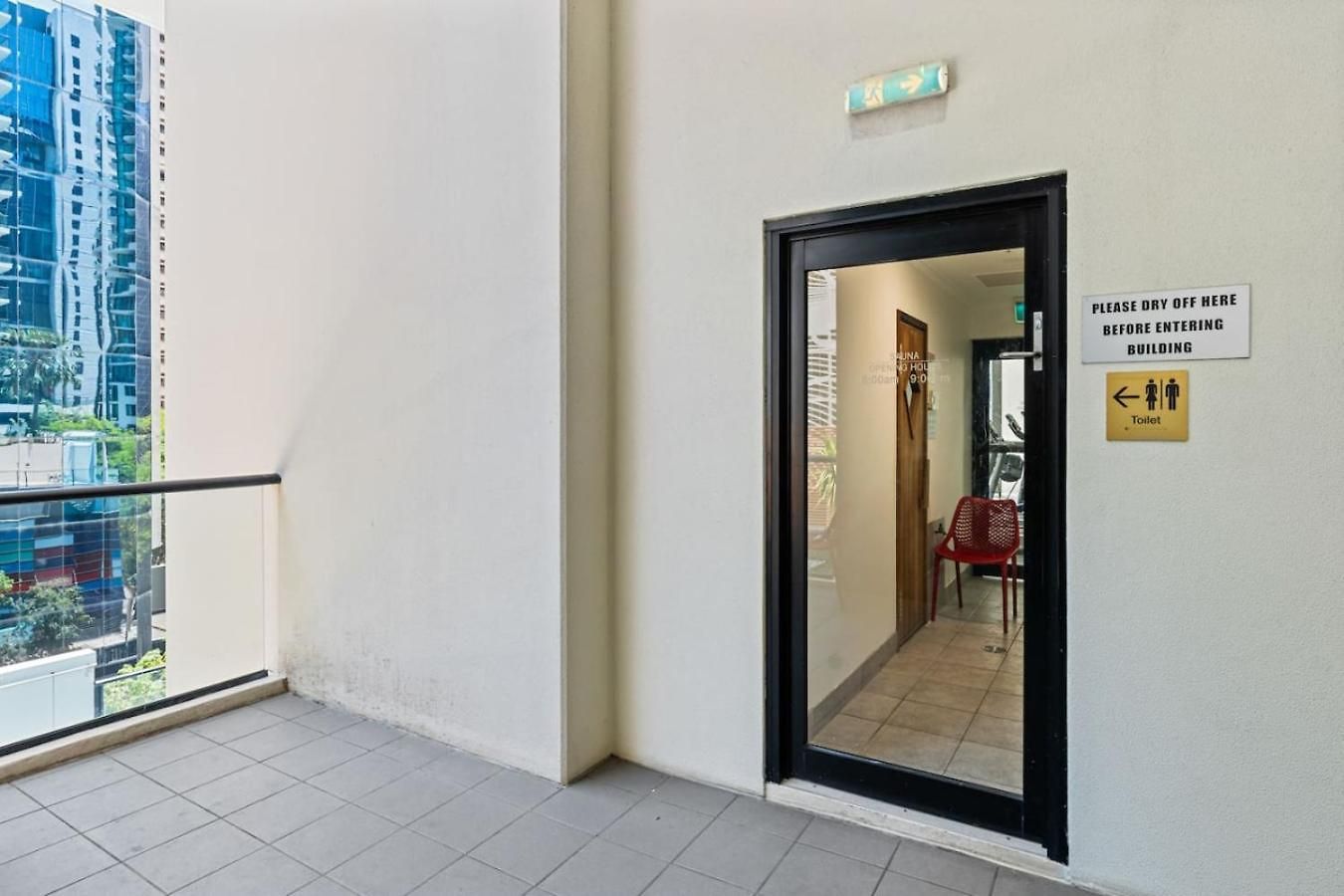 Luxury High Rise 2br In Cbd *