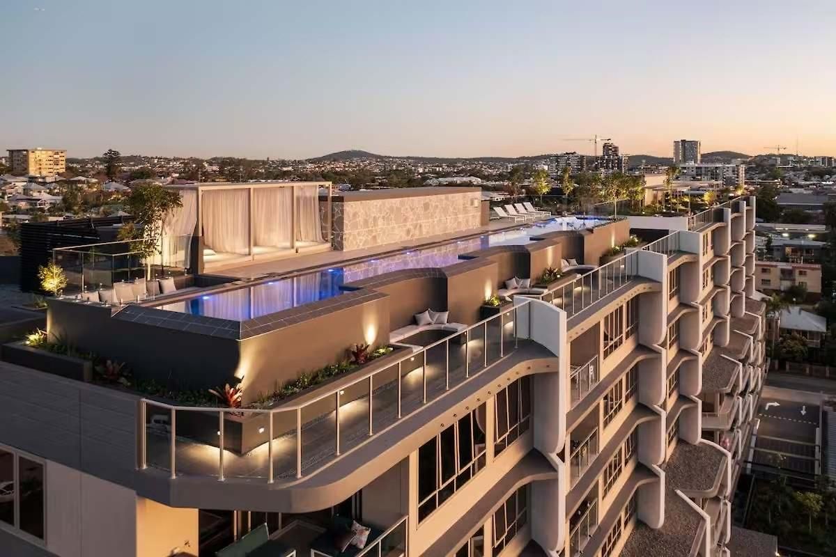 Apartment Gabba Retreat - Rooftop Pool & Stunning View