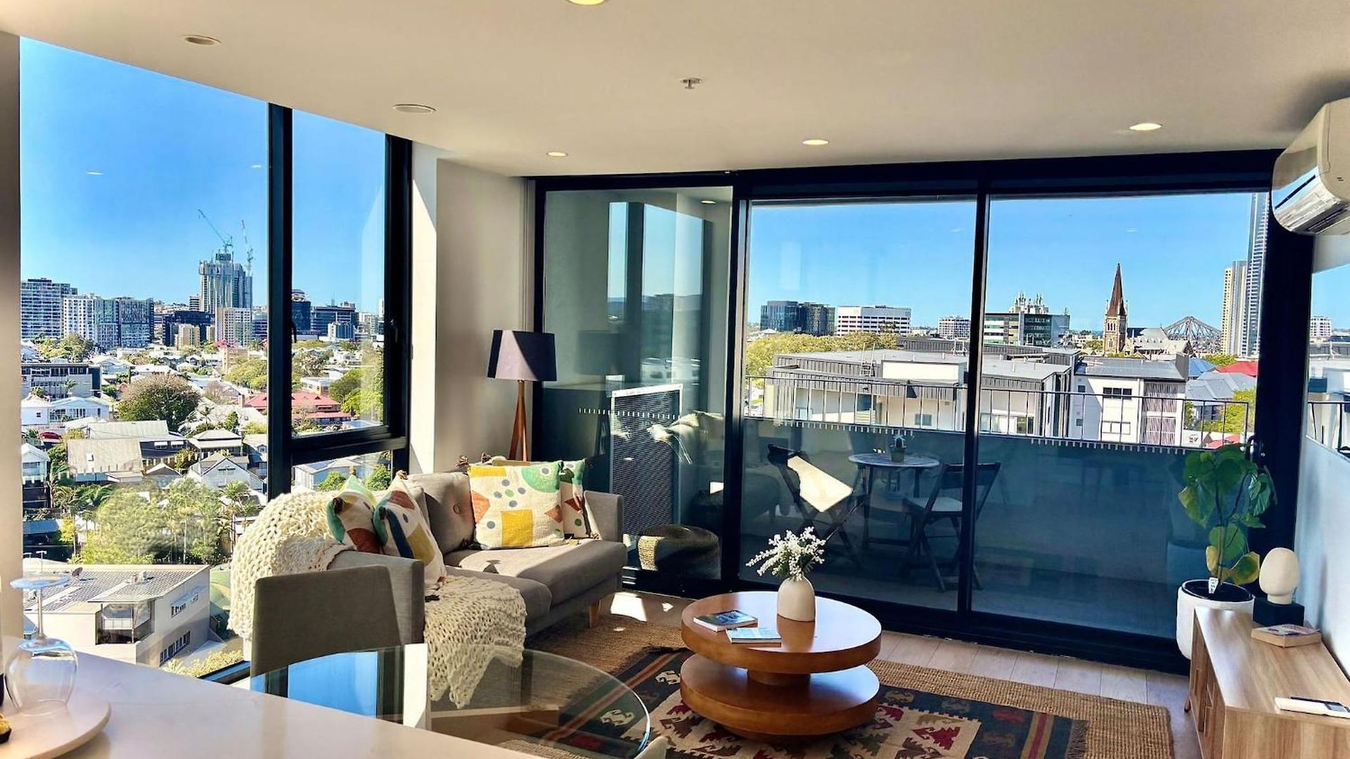 Stylish Escape - Views & Perks * Brisbane